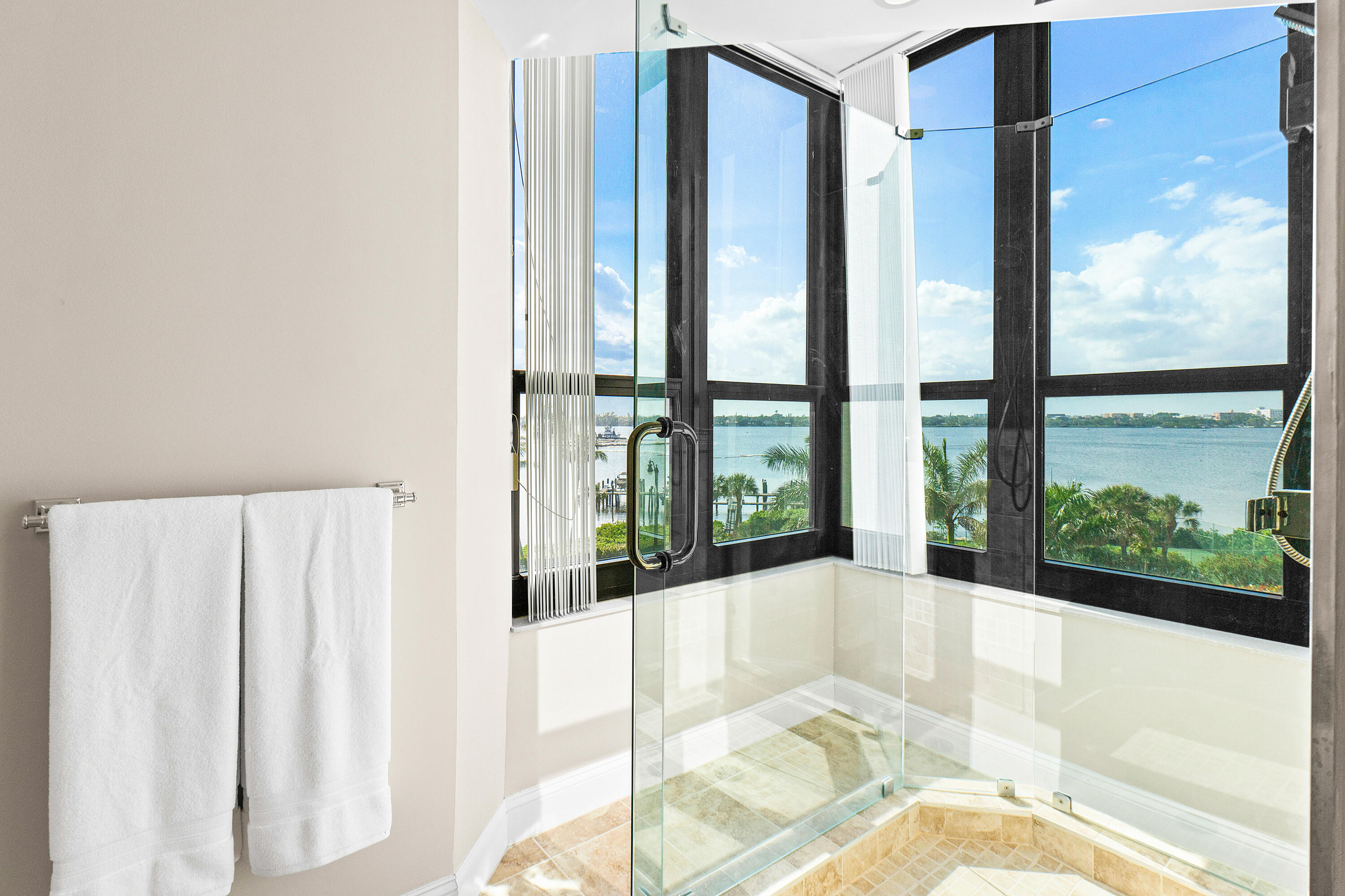 THIRTY ONE TWENTY CONDO - Residential