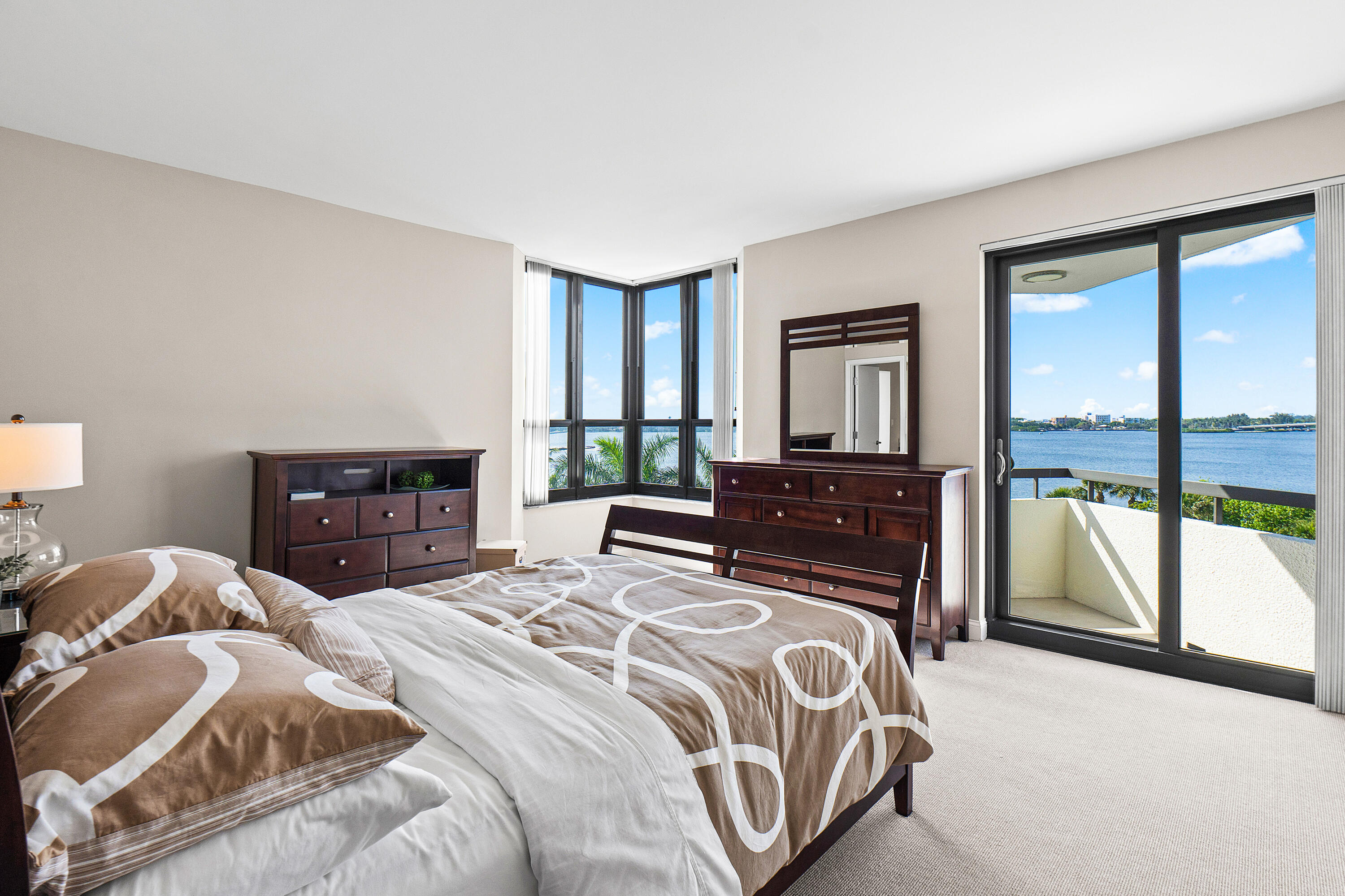 THIRTY ONE TWENTY CONDO - Residential