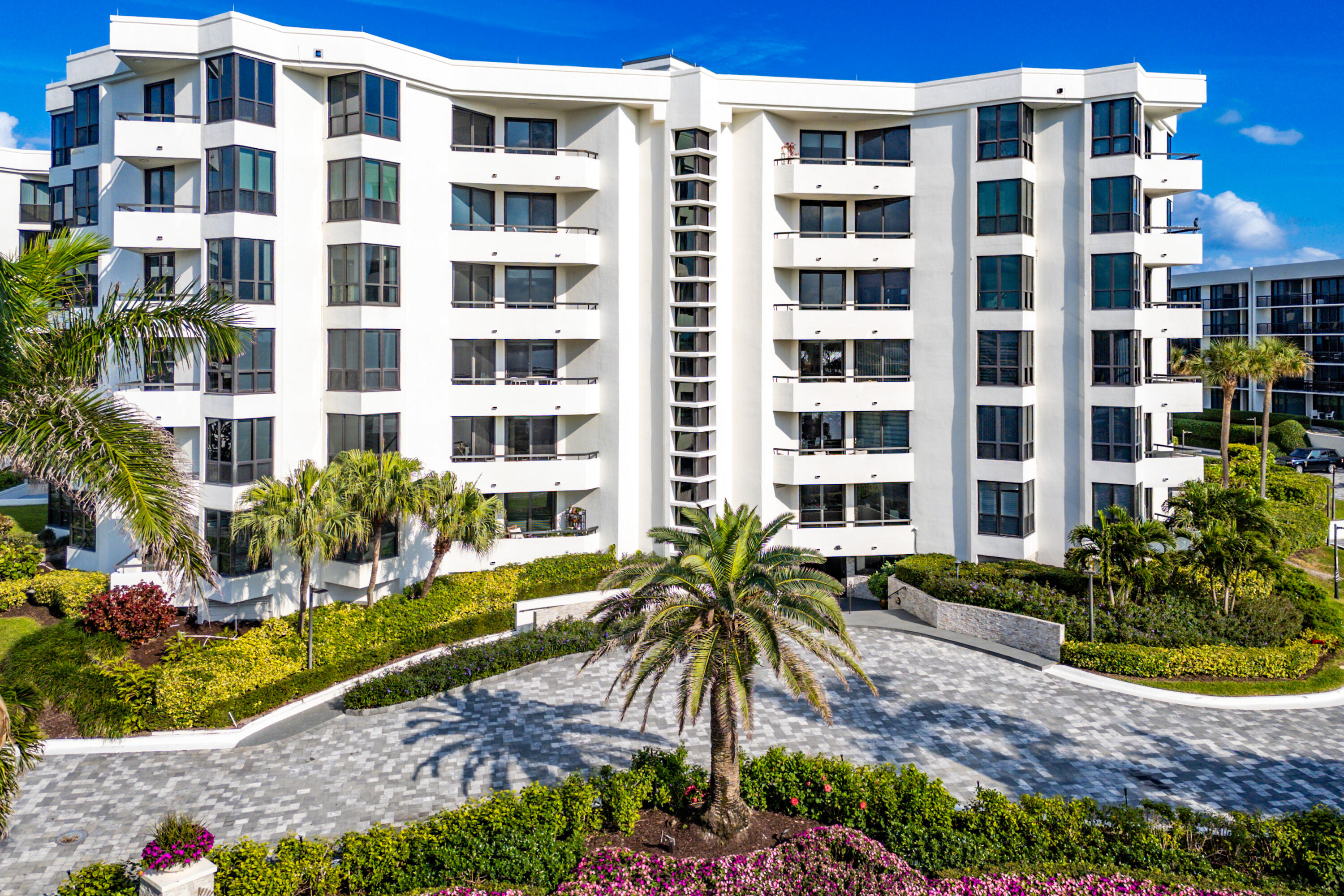 THIRTY ONE TWENTY CONDO - Residential