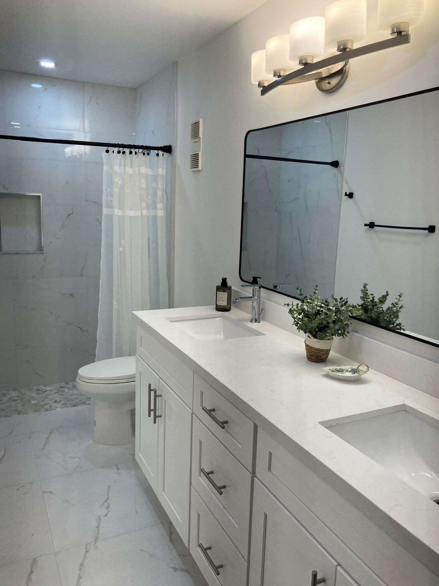 WHISPER WALK SEC C CONDO - Residential