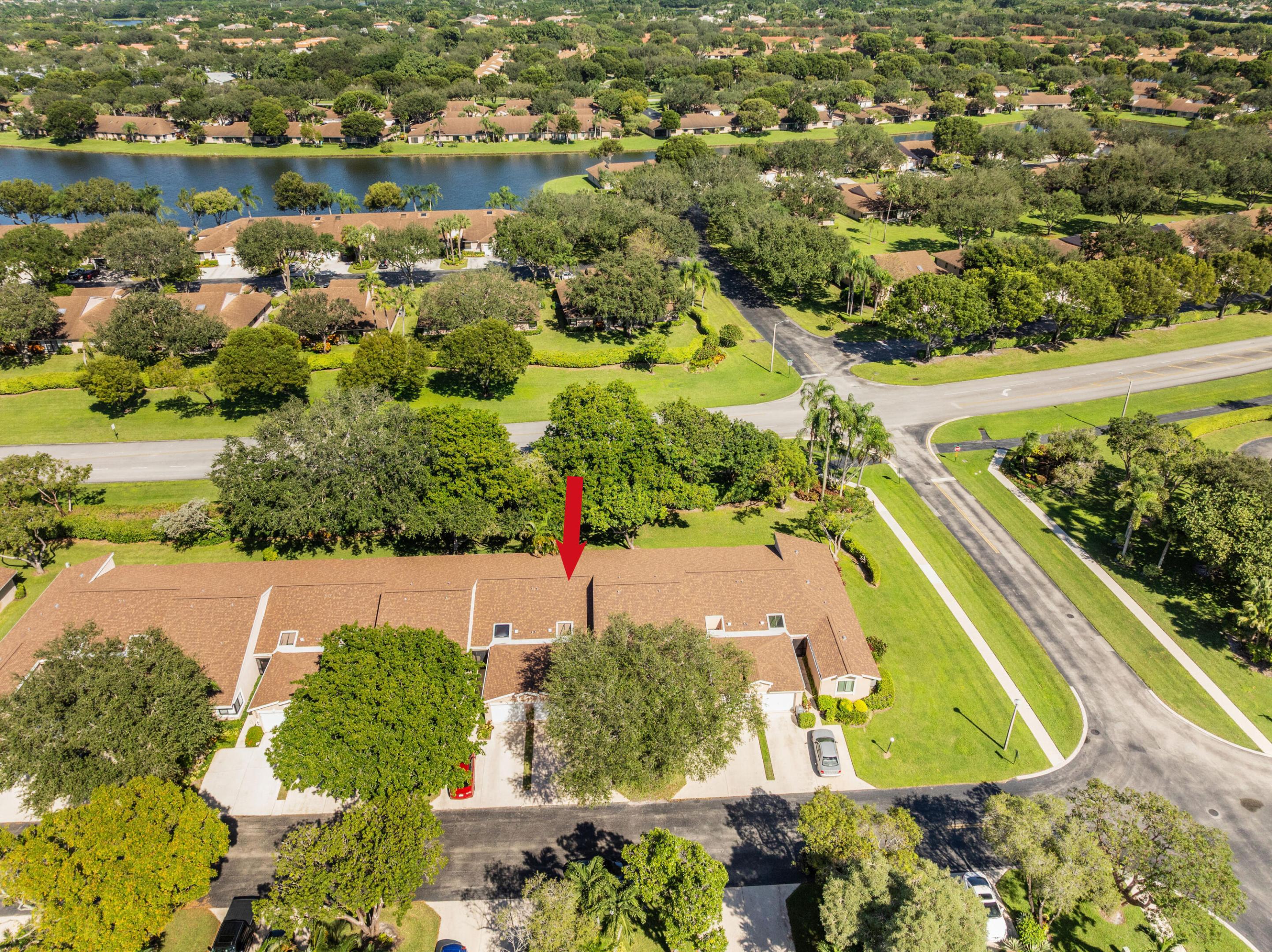 WHISPER WALK SEC C CONDO - Residential