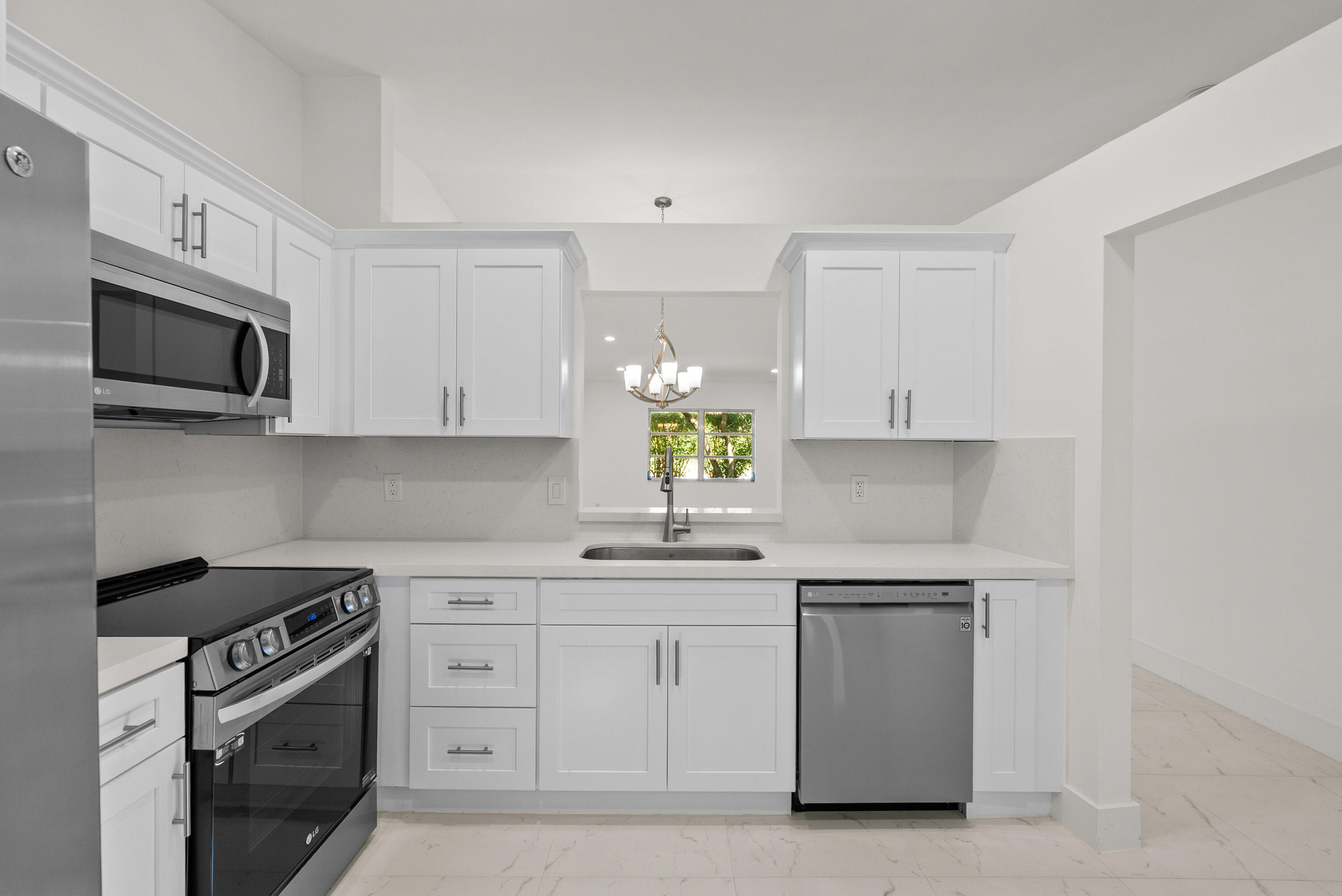 WHISPER WALK SEC C CONDO - Residential