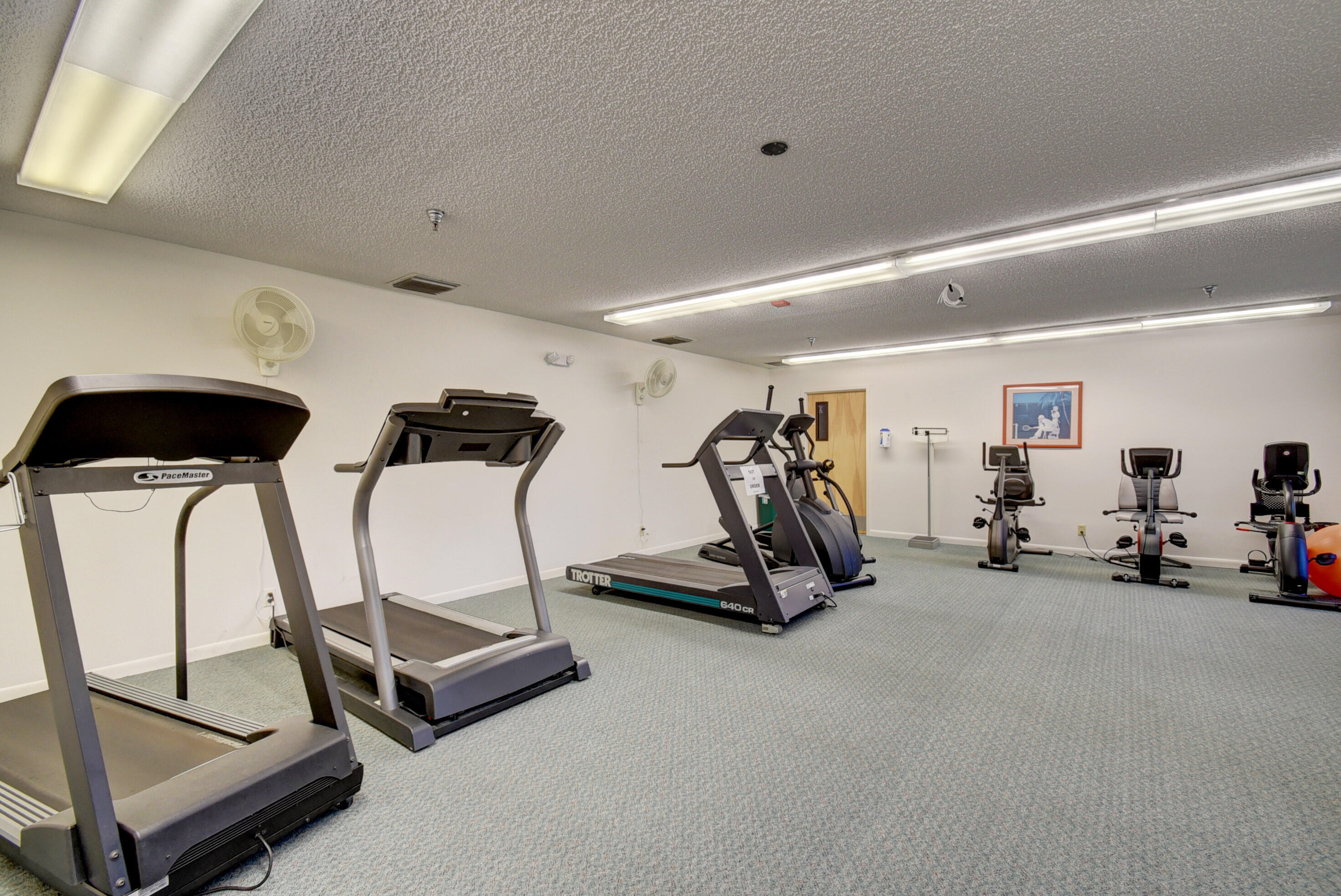 WHISPER WALK SEC C CONDO - Residential
