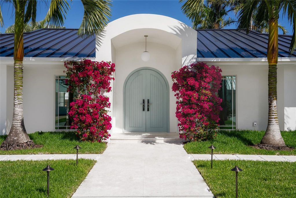 Photo of 3061 NE 42nd Street, Fort Lauderdale, FL 33308 (MLS # F10517119)