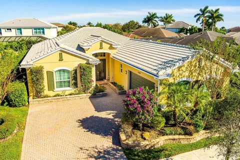 11400 SW Hillcrest Circle, Port St Lucie, FL MLS: R11082627