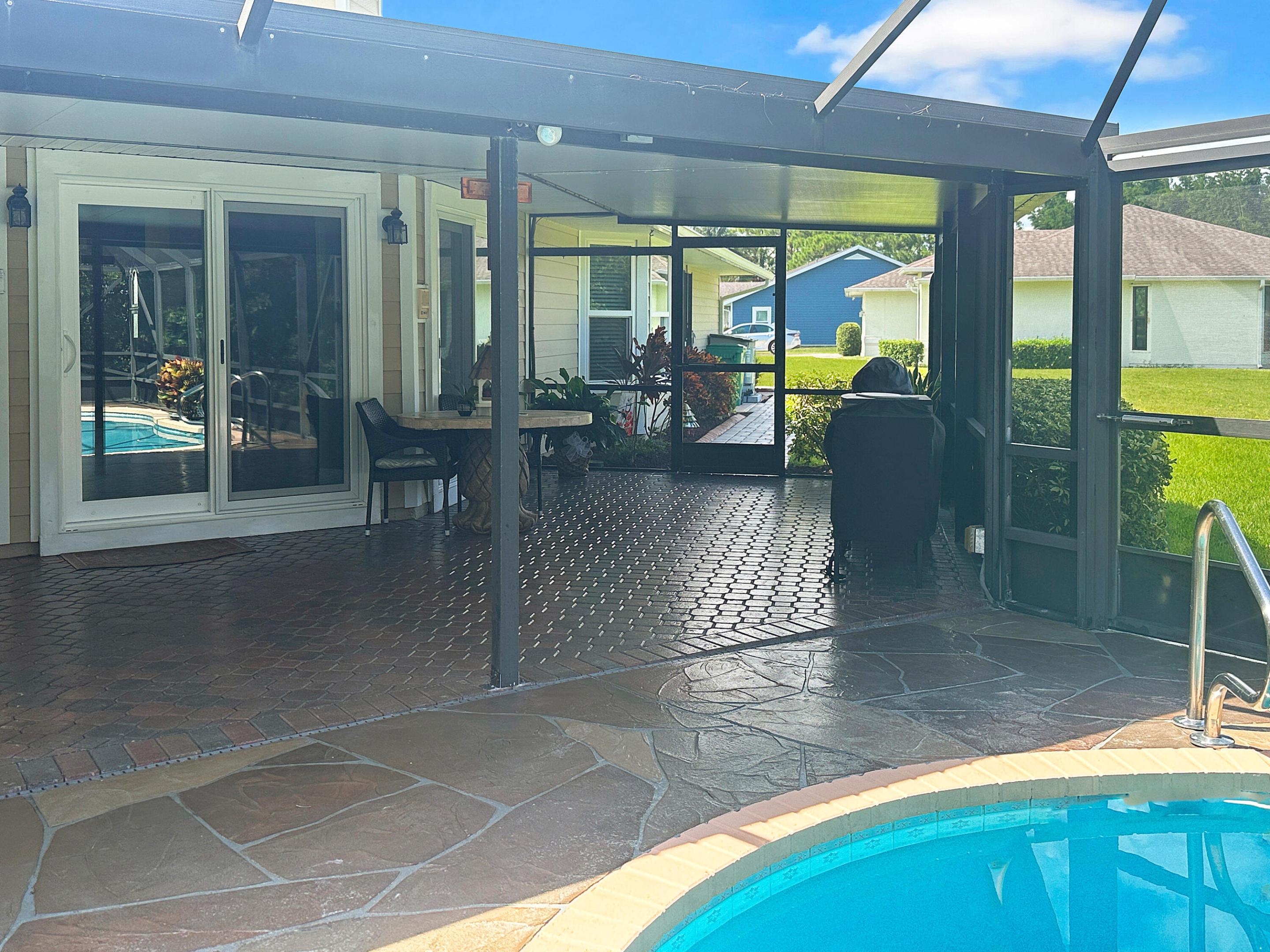 HOLIDAY PINES - Residential