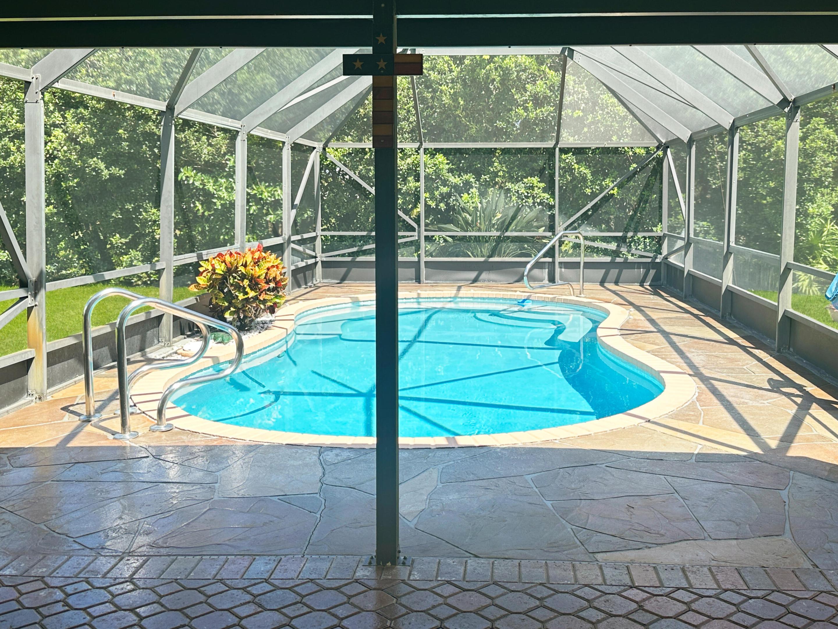 HOLIDAY PINES - Residential