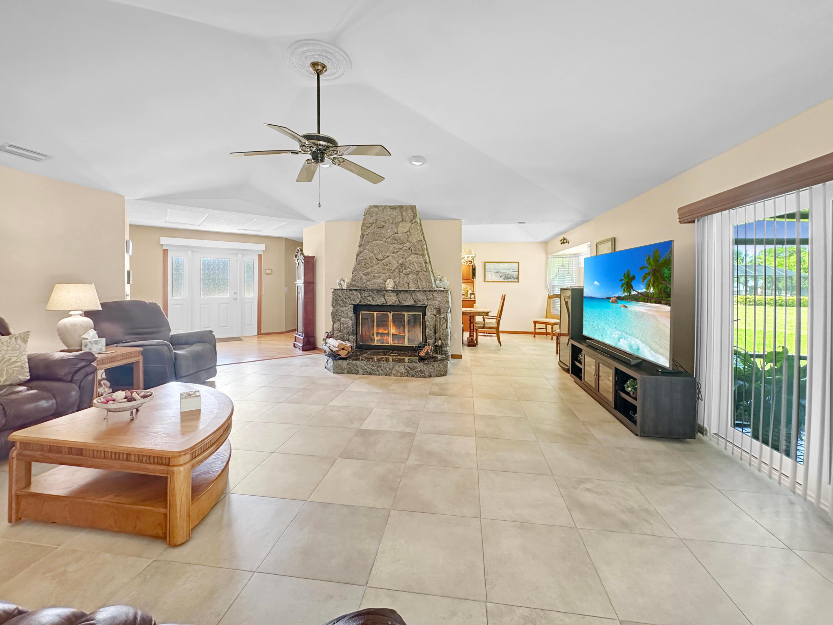 HOLIDAY PINES - Residential