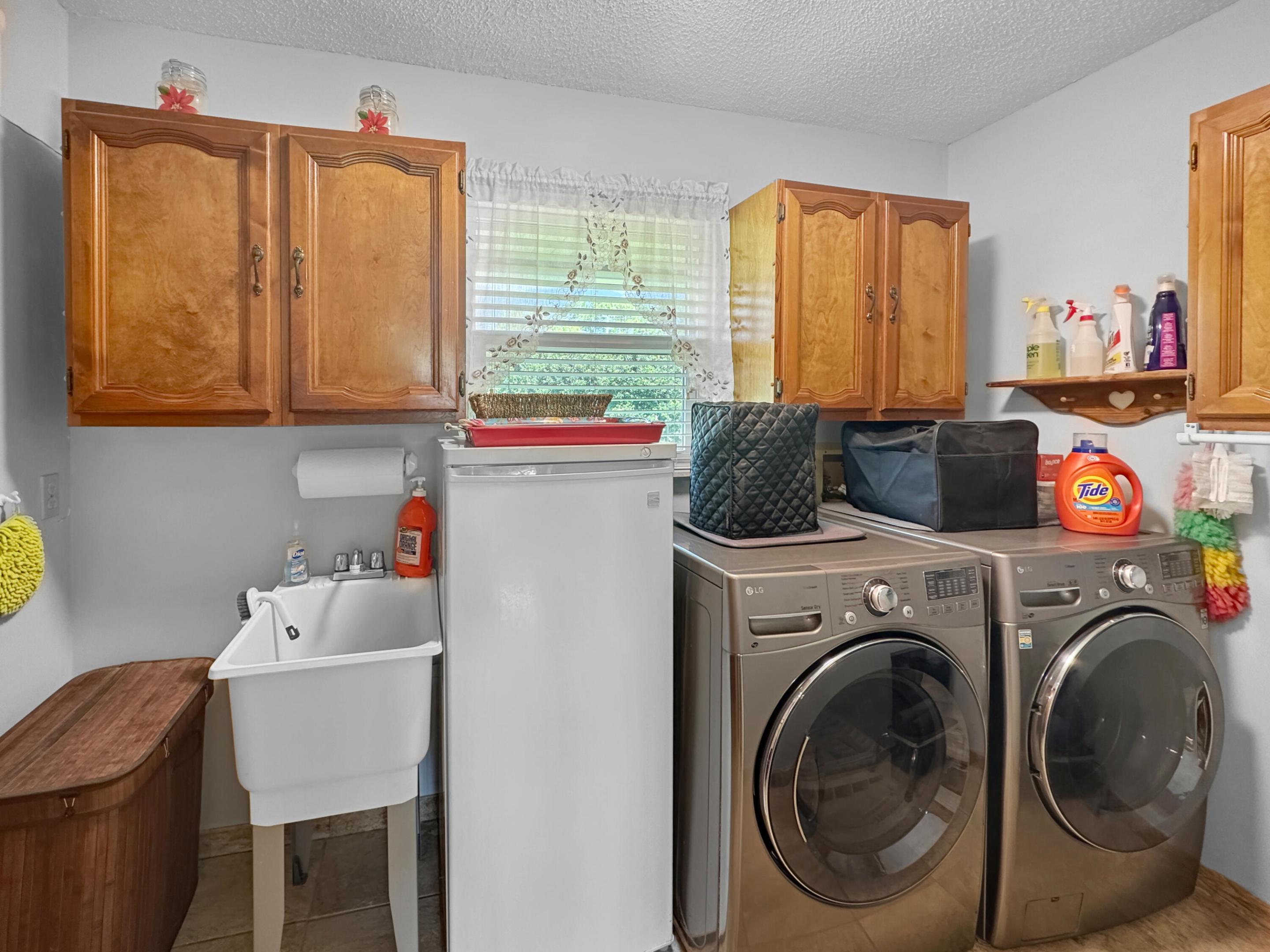 HOLIDAY PINES - Residential