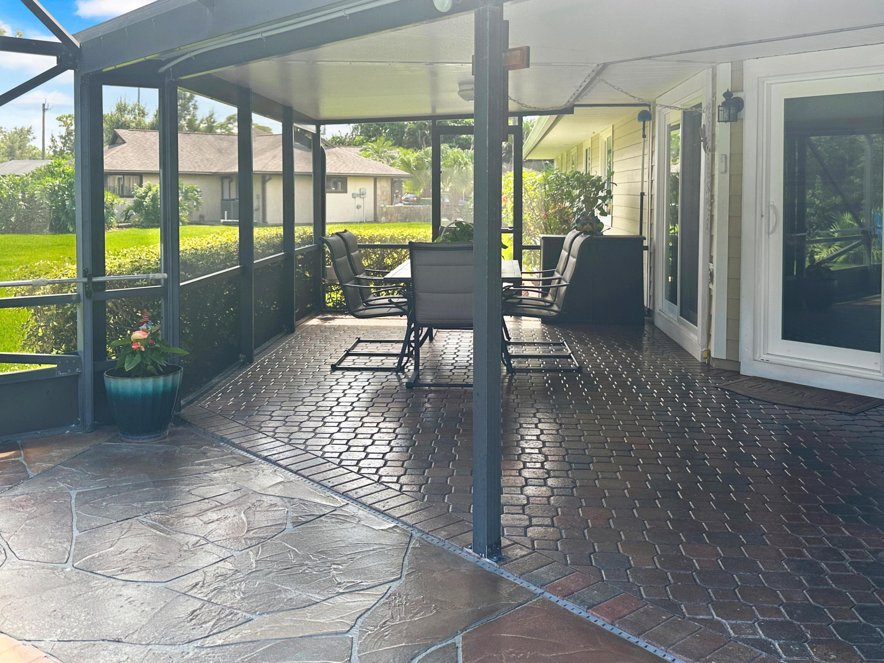 HOLIDAY PINES - Residential