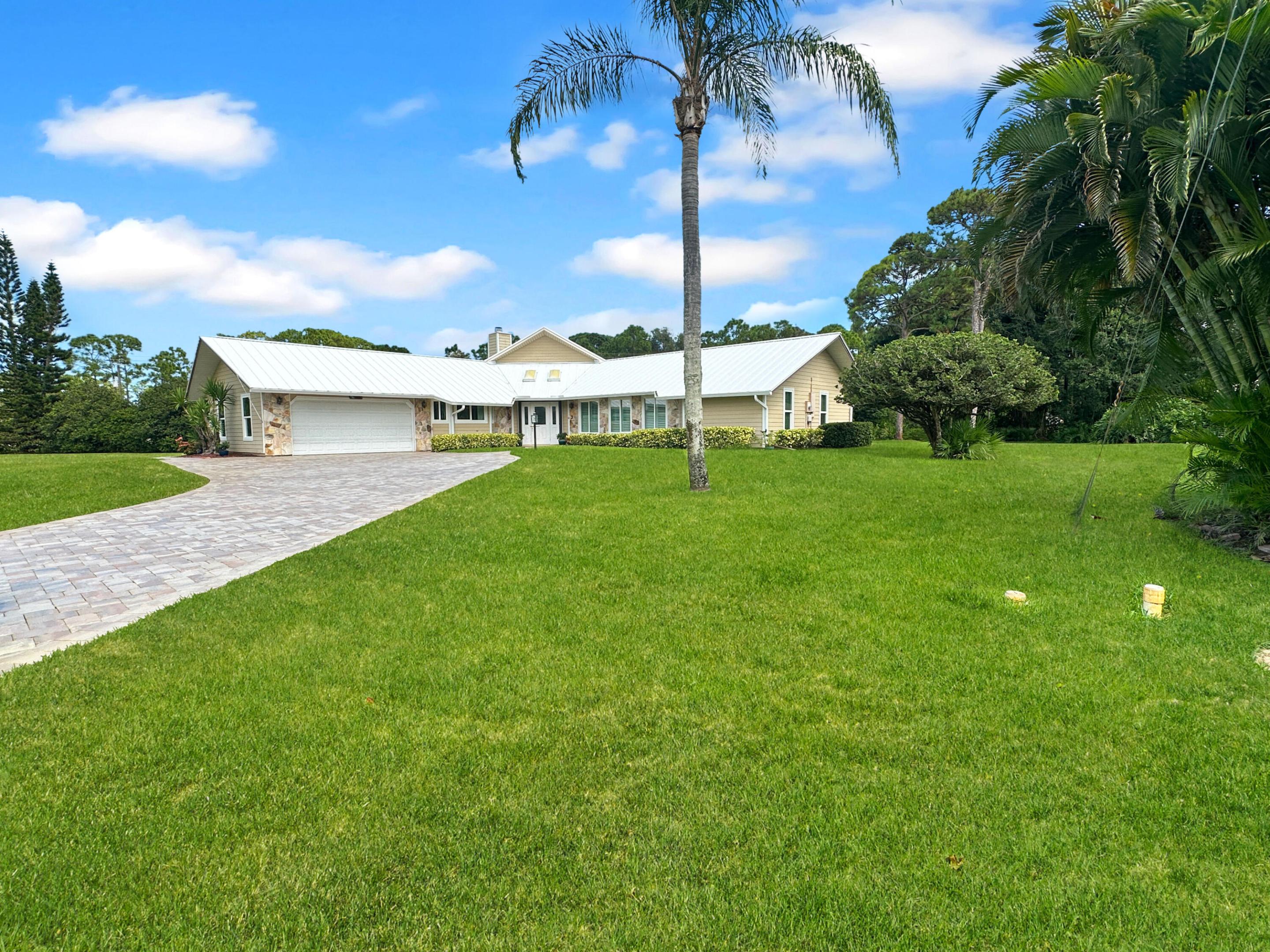 HOLIDAY PINES - Residential