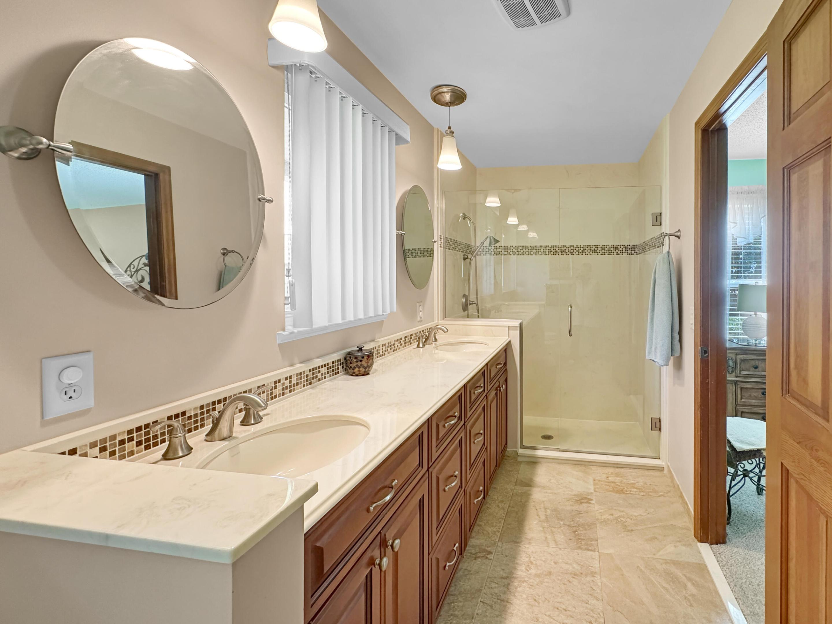 HOLIDAY PINES - Residential