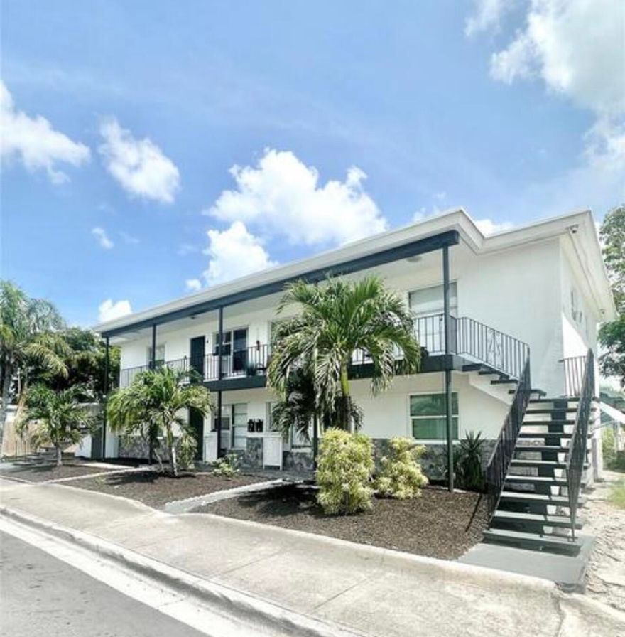 Investment Opportunity! Fully renovated quadplex generating cash annually. Airbnb, short and long term rentals. This turnkey property features four furnished 2-bed,1-bath apartments close to downtown Lake Worth Beach.
