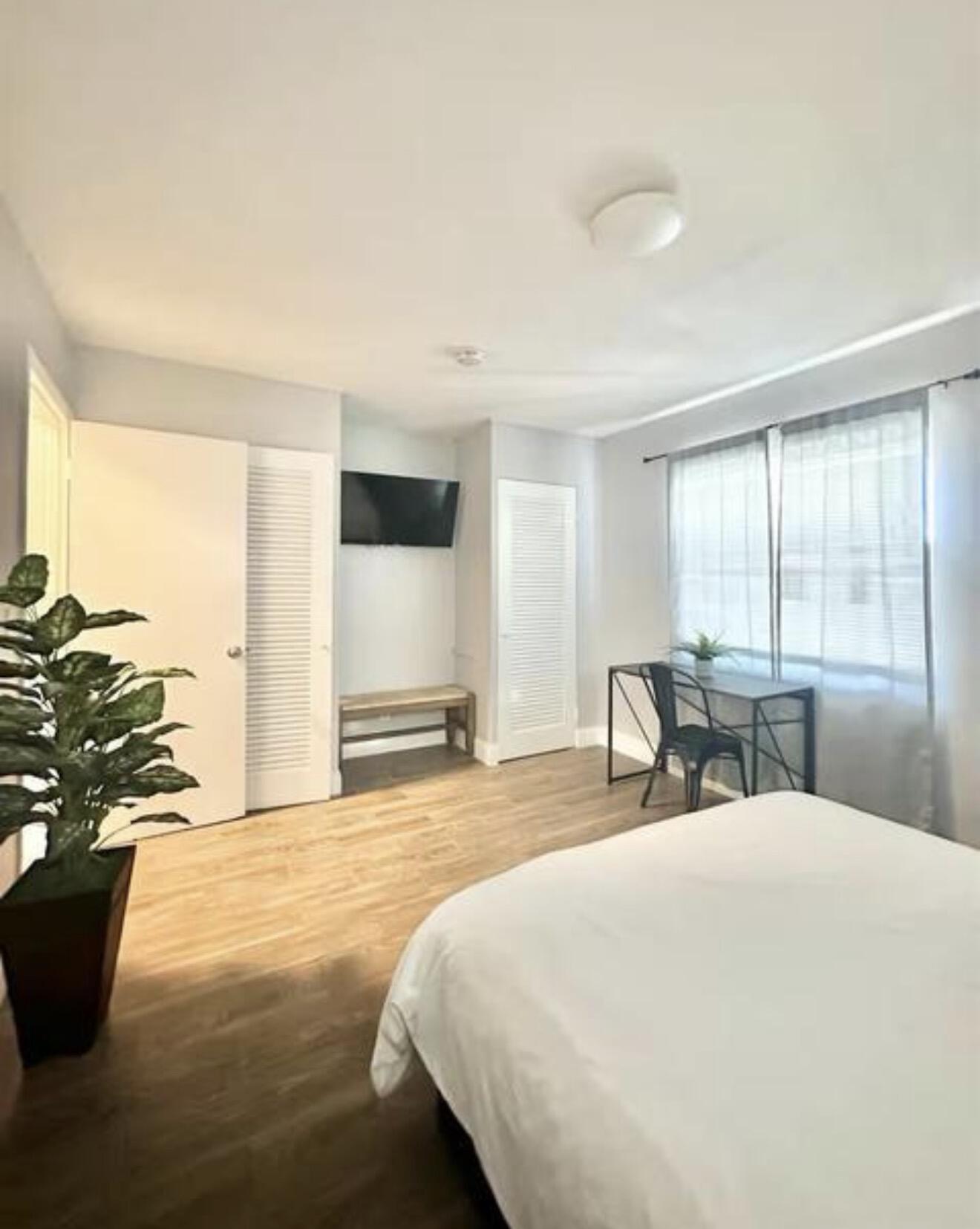 1501 N Federal Highway 1