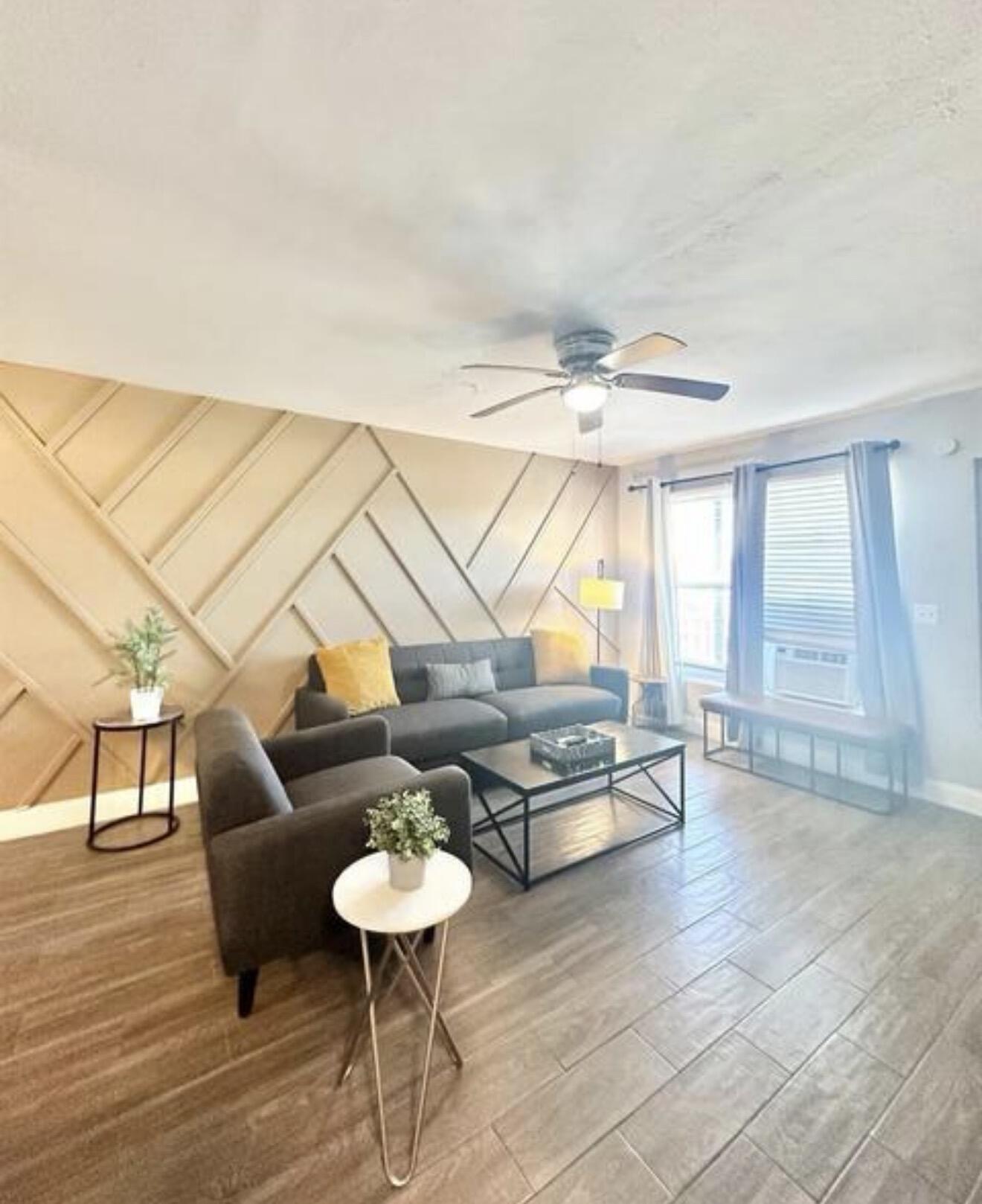 NORTH LAKE WORTH - Residential Income