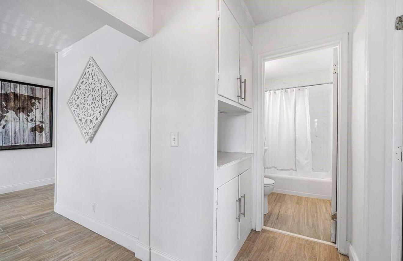 NORTH LAKE WORTH - Residential Income