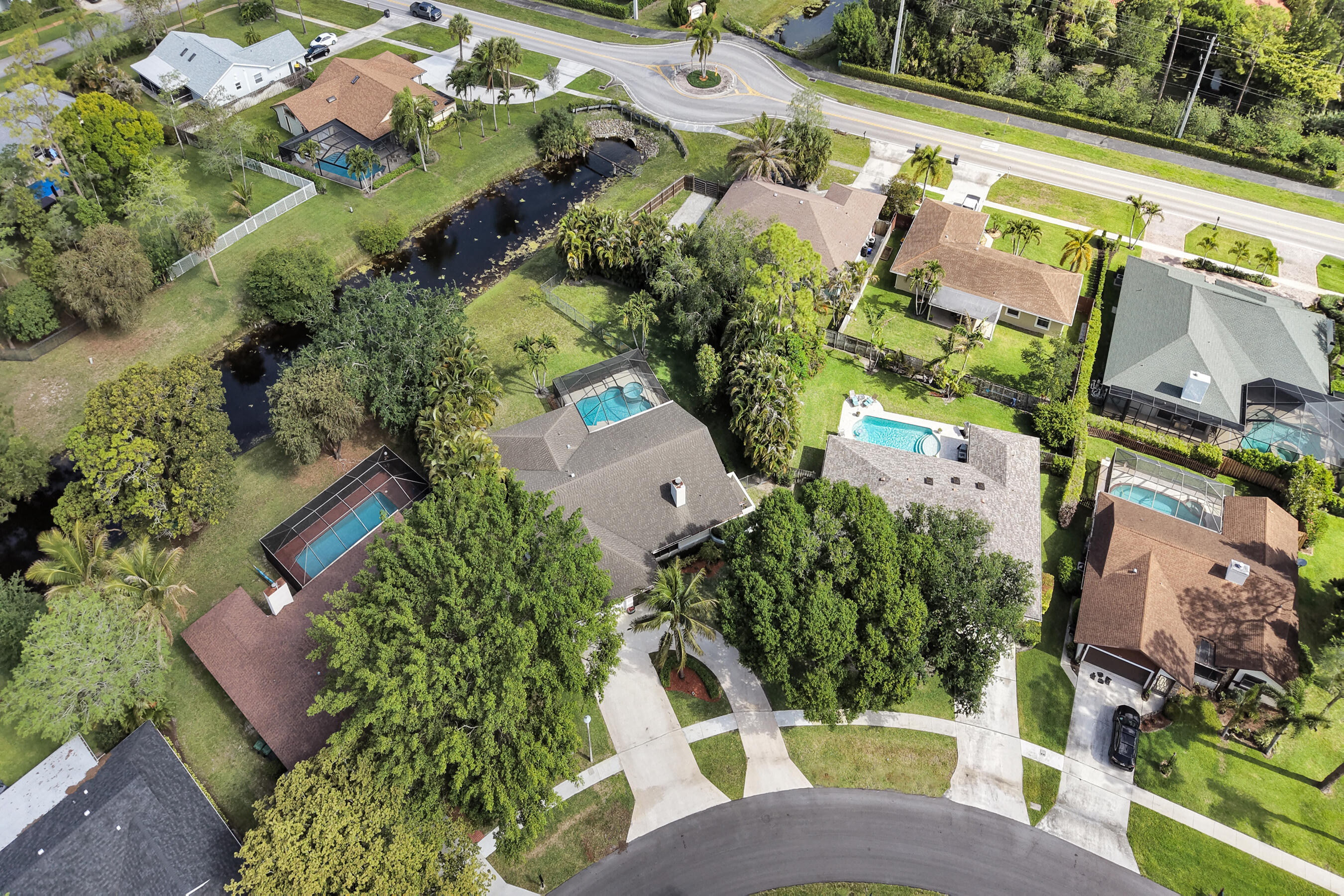 SUGAR POND MANOR OF WELLINGTON - Residential