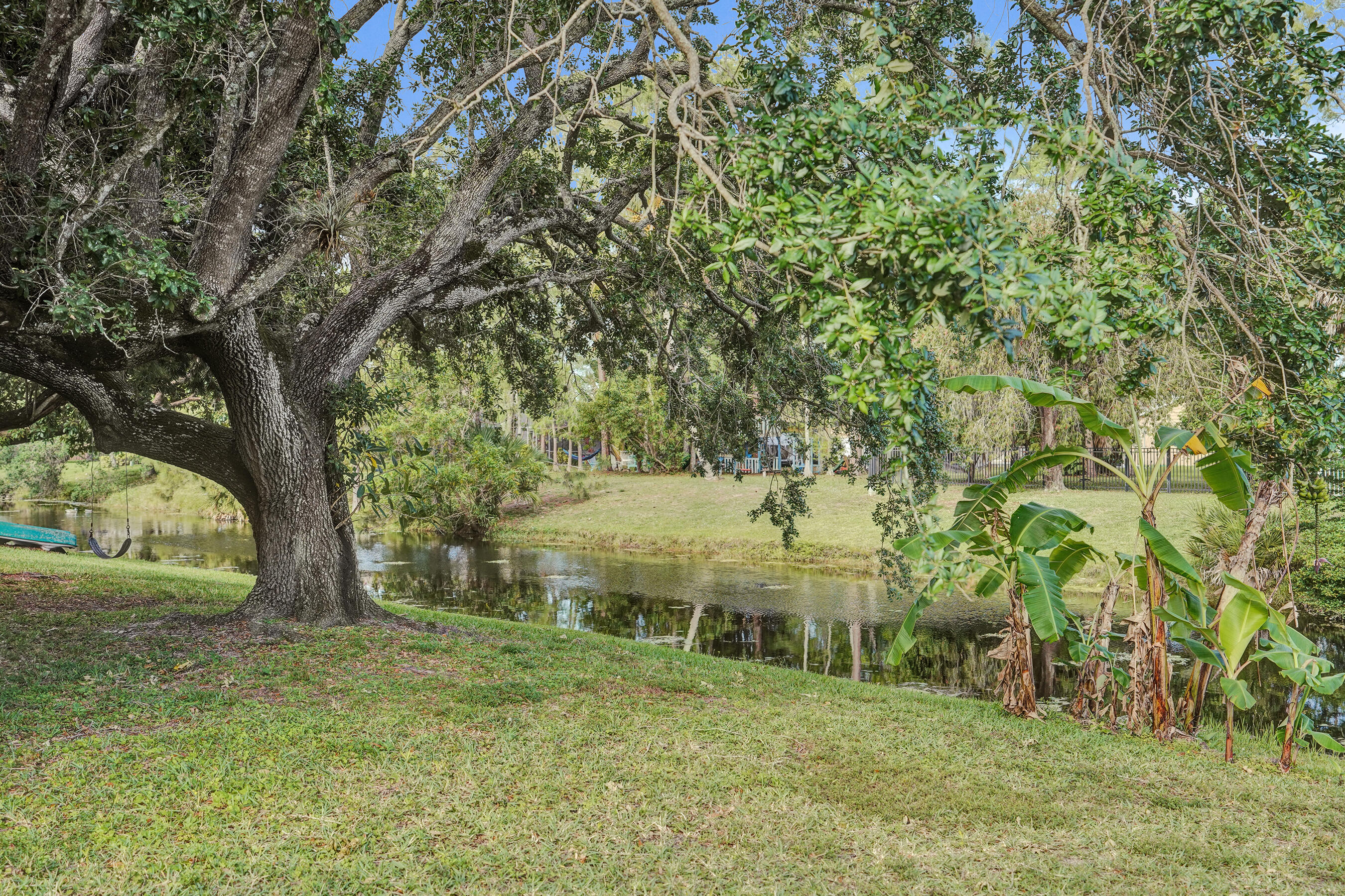 SUGAR POND MANOR OF WELLINGTON - Residential