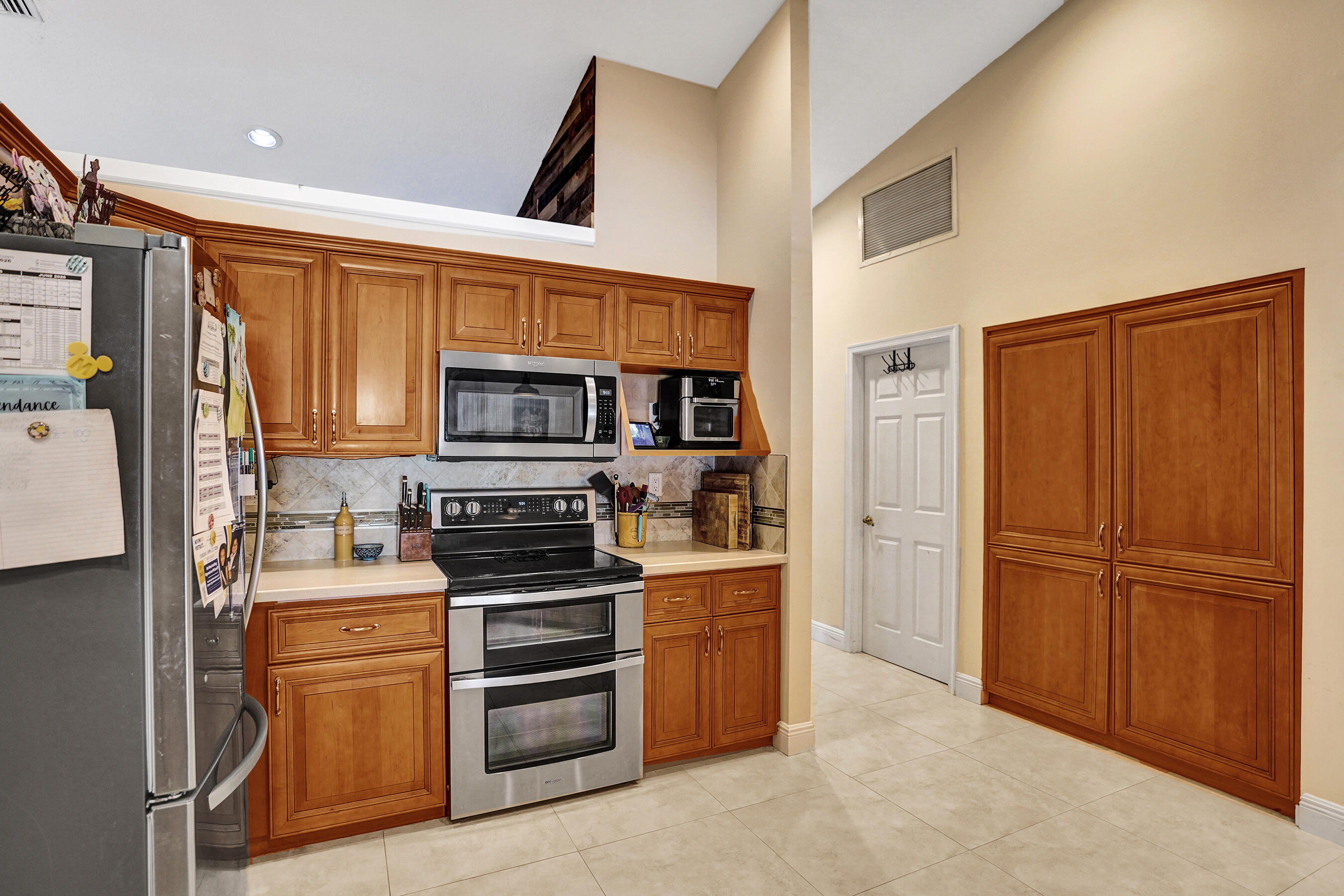 SUGAR POND MANOR OF WELLINGTON - Residential