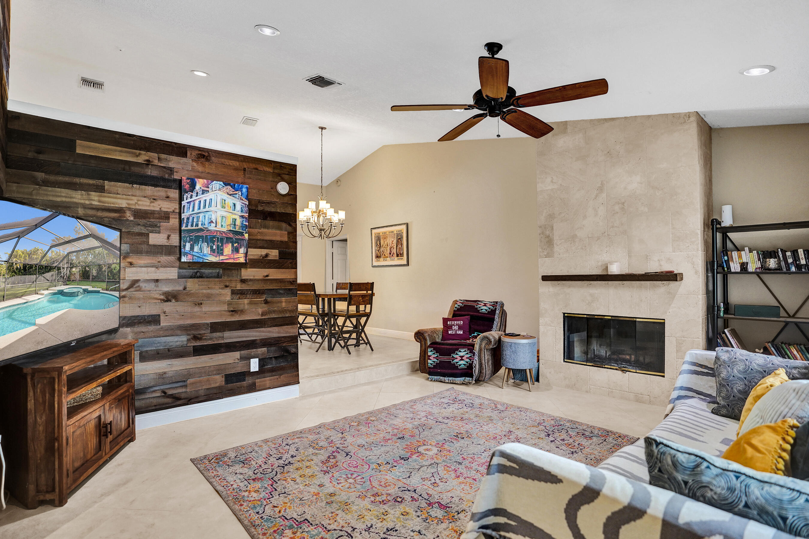 SUGAR POND MANOR OF WELLINGTON - Residential