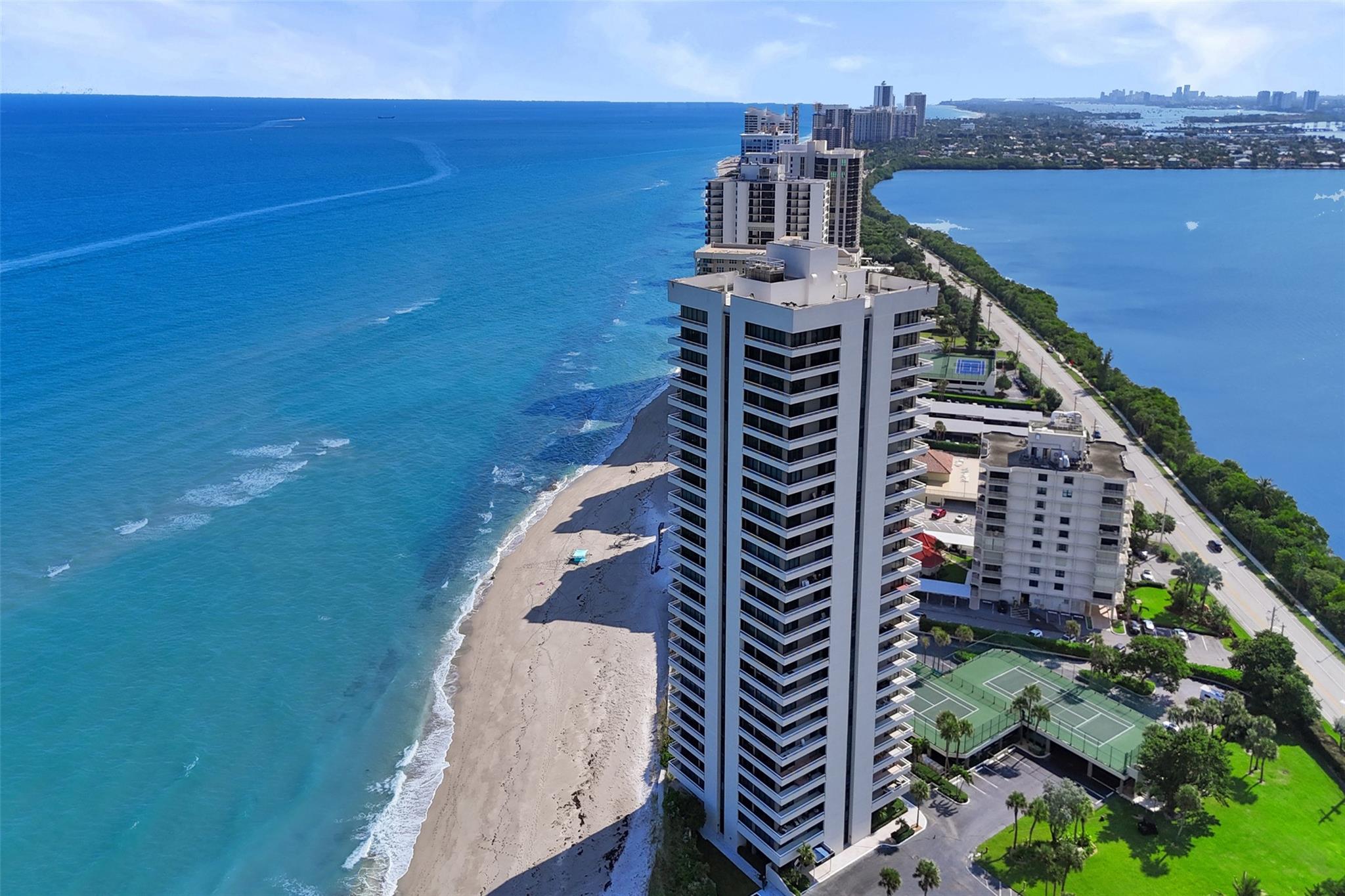 WATER GLADES CONDO - Residential Lease