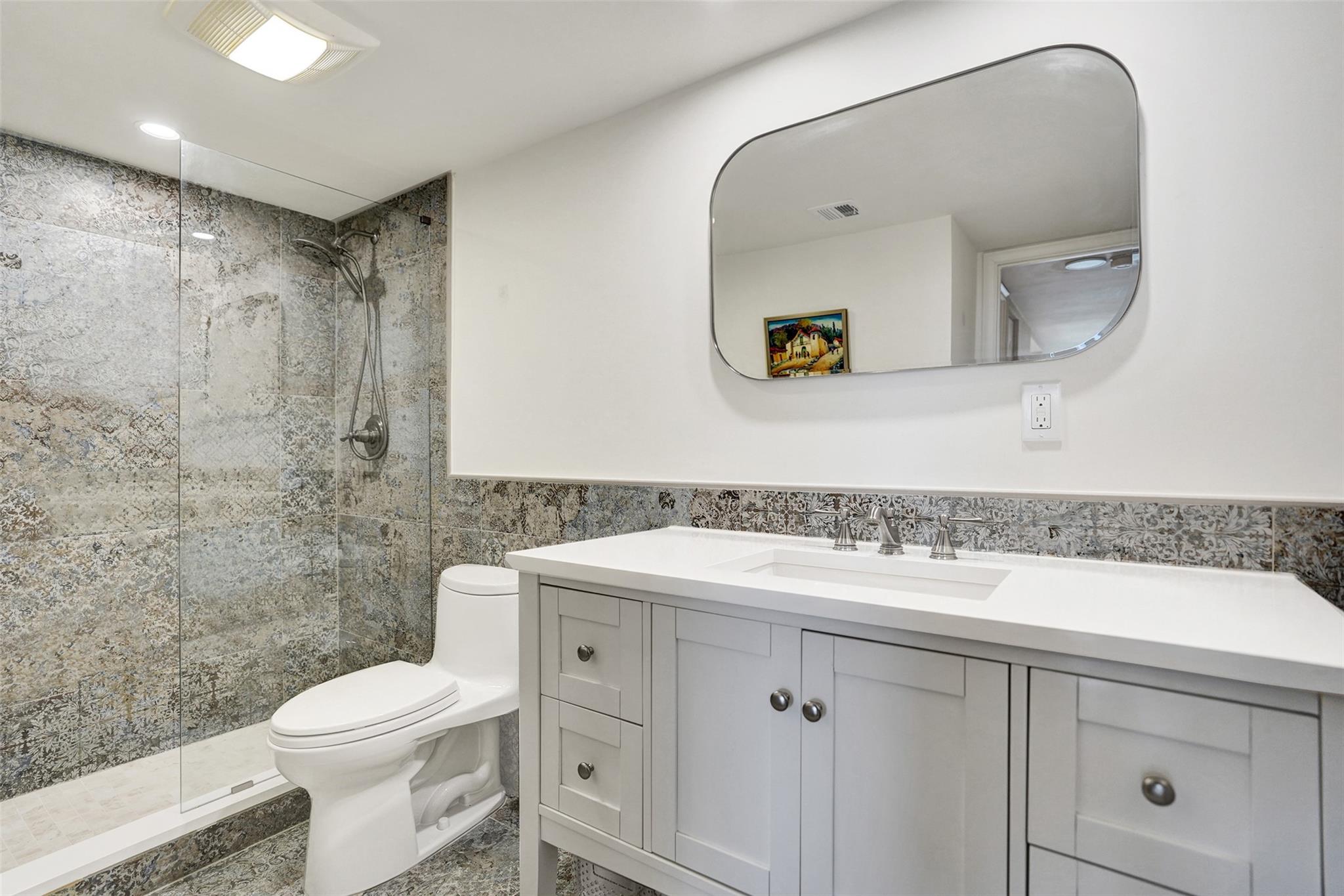 WATER GLADES CONDO - Residential Lease