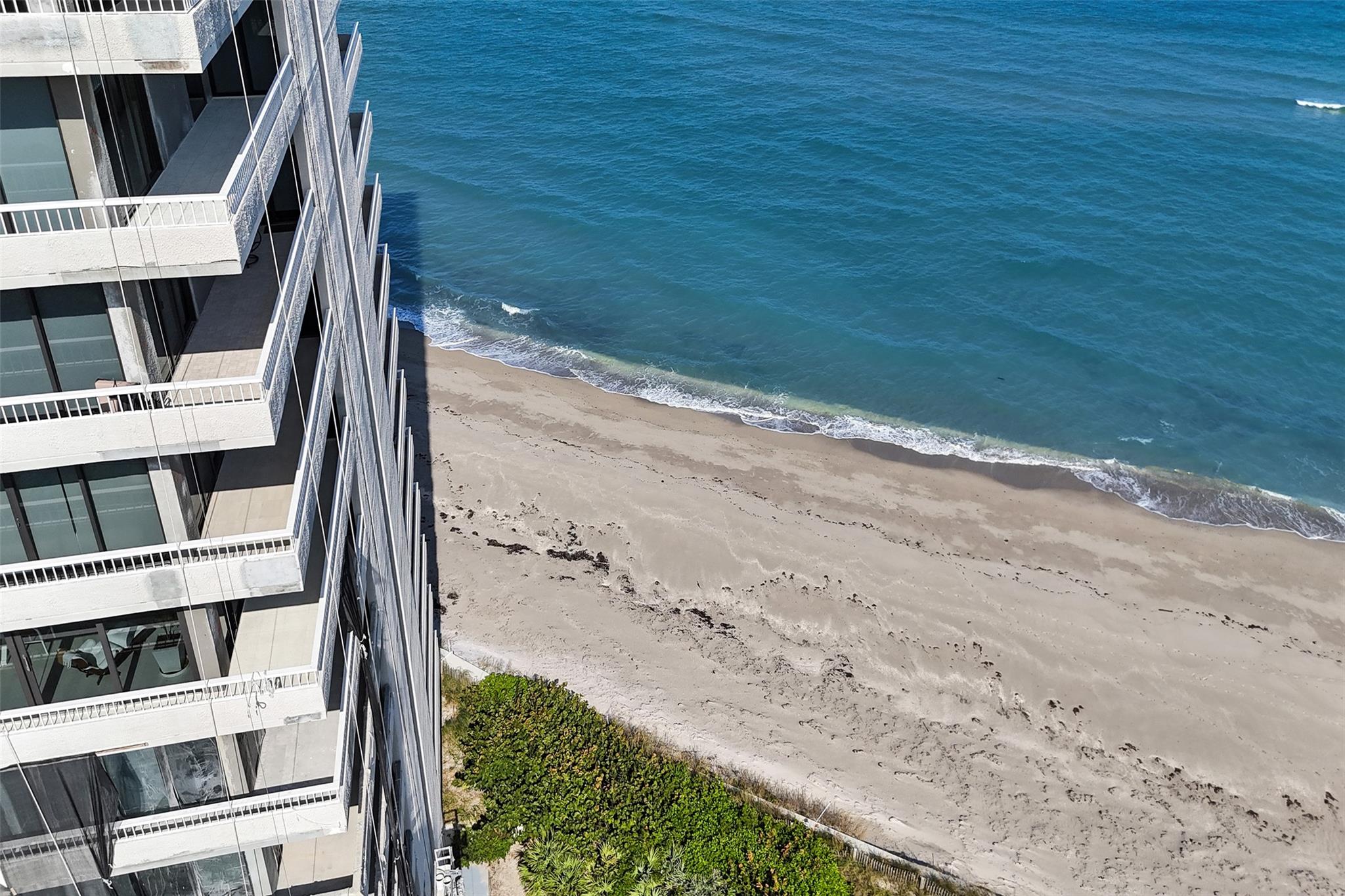 WATER GLADES CONDO - Residential Lease