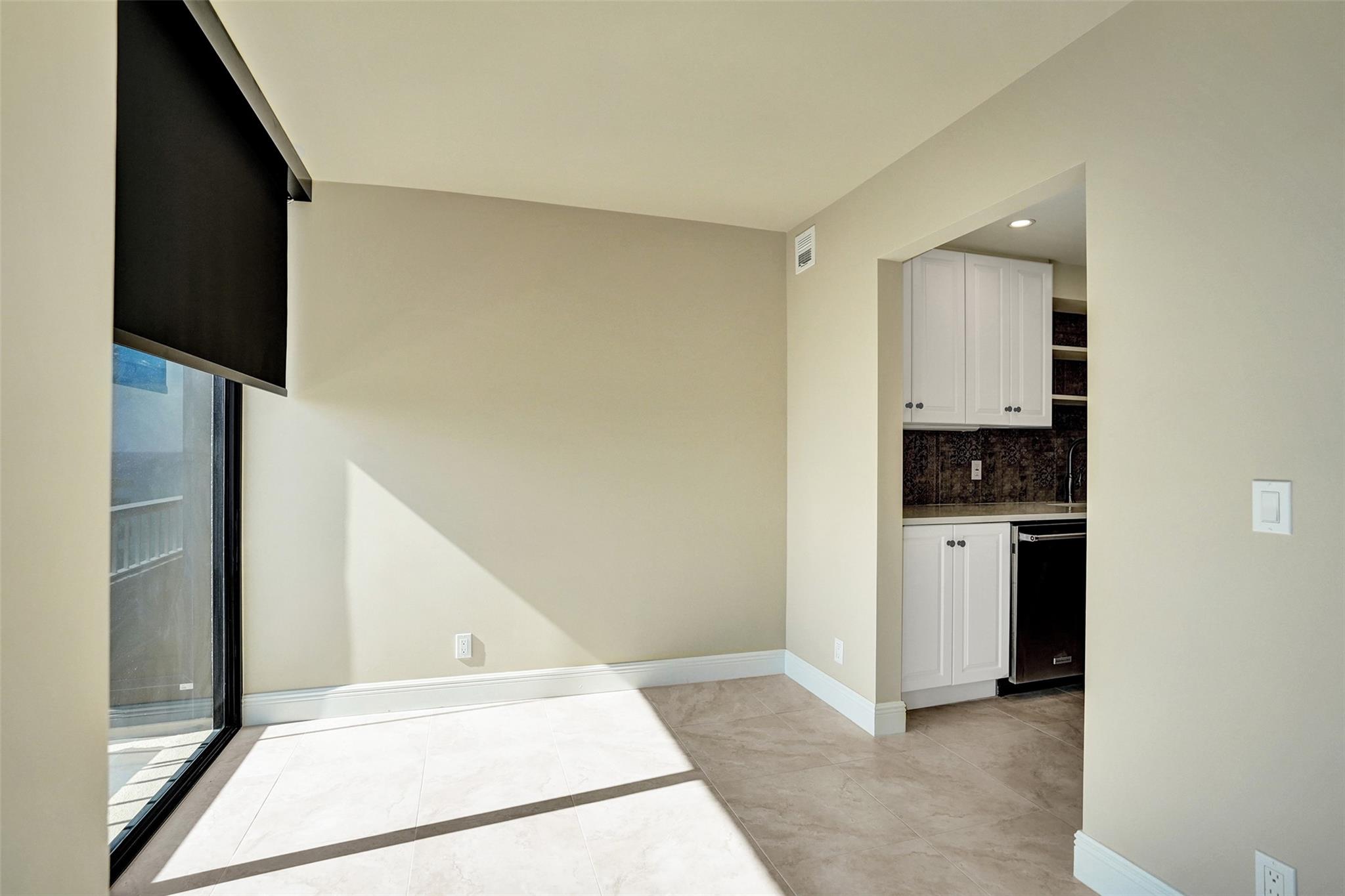 WATER GLADES CONDO - Residential Lease