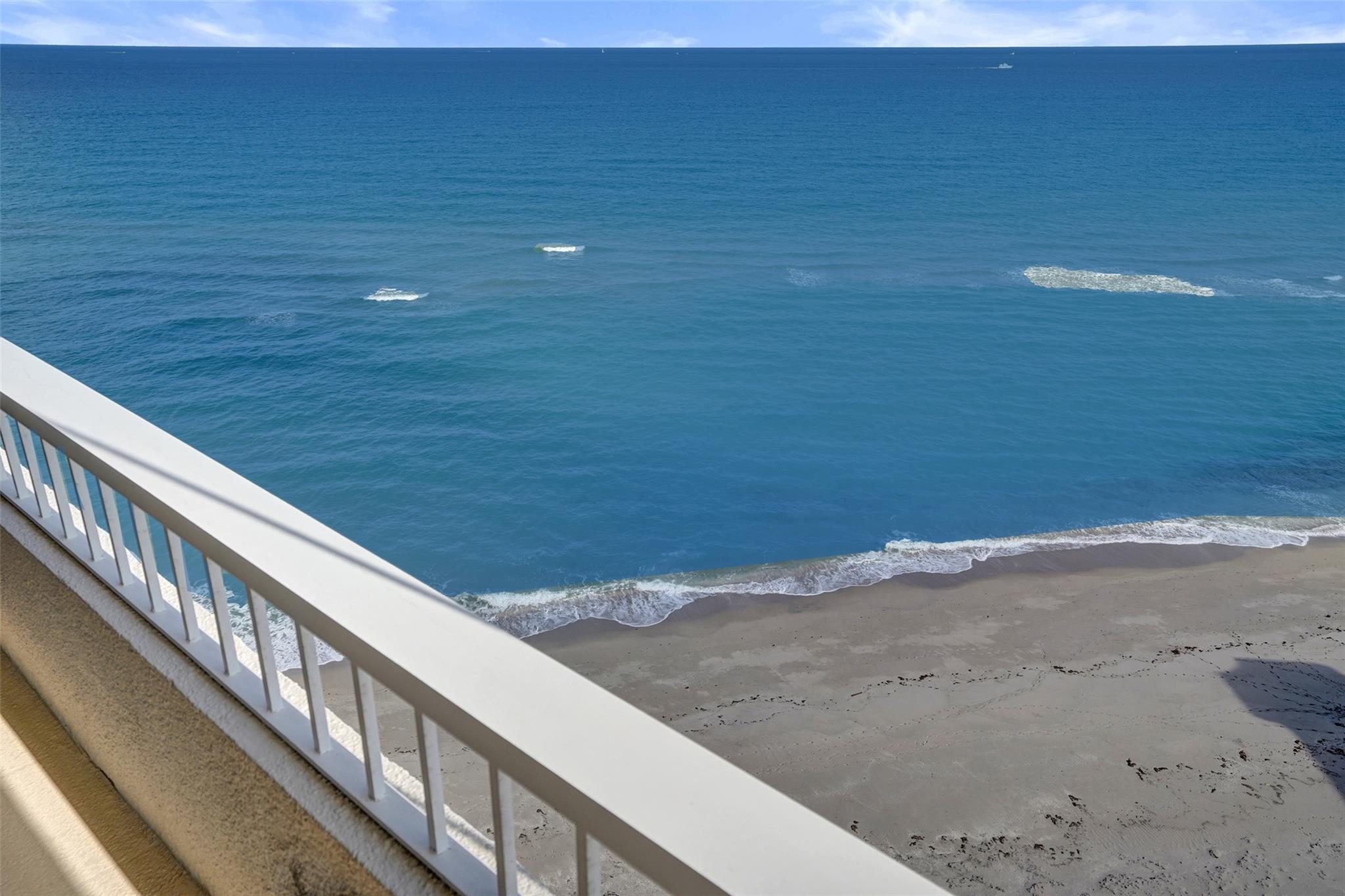 WATER GLADES CONDO - Residential Lease