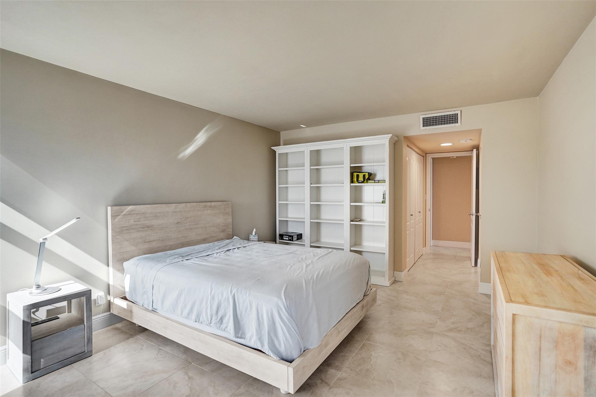 WATER GLADES CONDO - Residential Lease