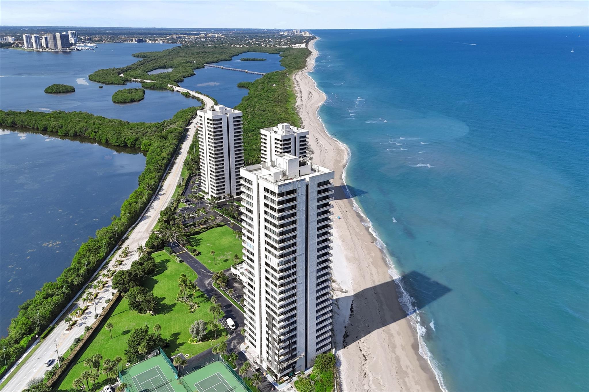 WATER GLADES CONDO - Residential Lease