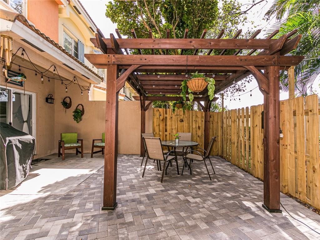 Entrada at Sunrise - Residential