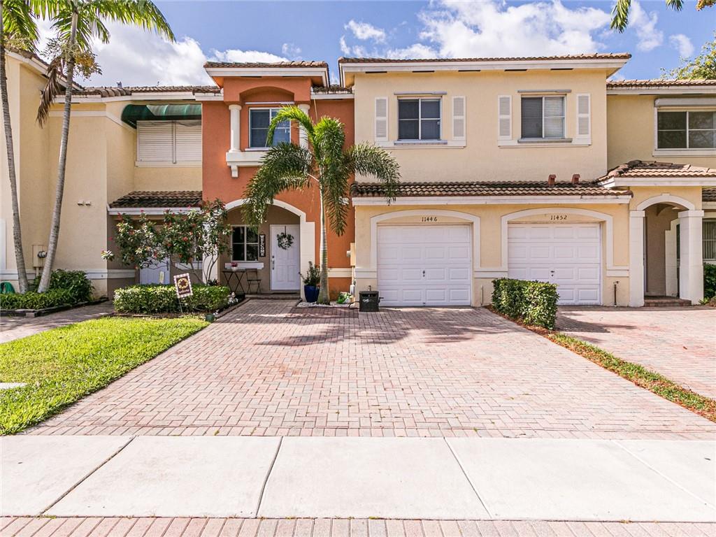 Entrada at Sunrise - Residential