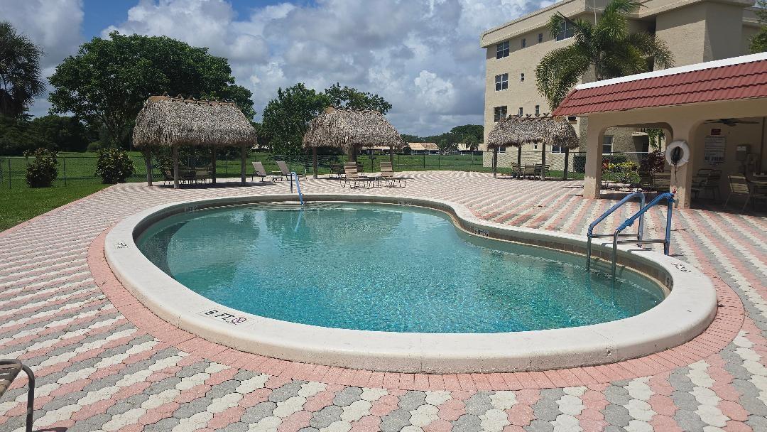 HOLIDAY SPRINGS VILLAGE - Residential
