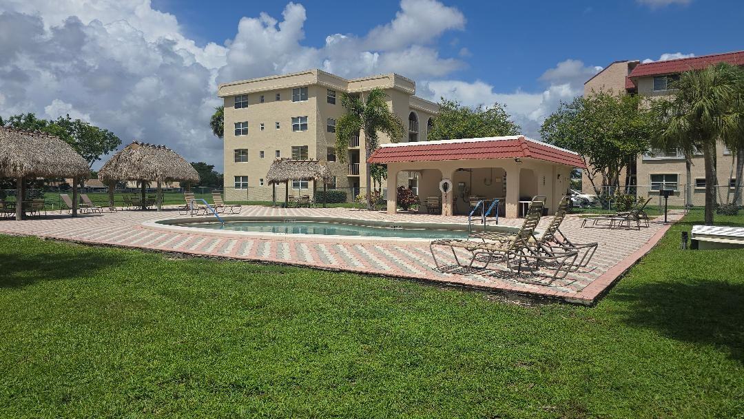 HOLIDAY SPRINGS VILLAGE - Residential