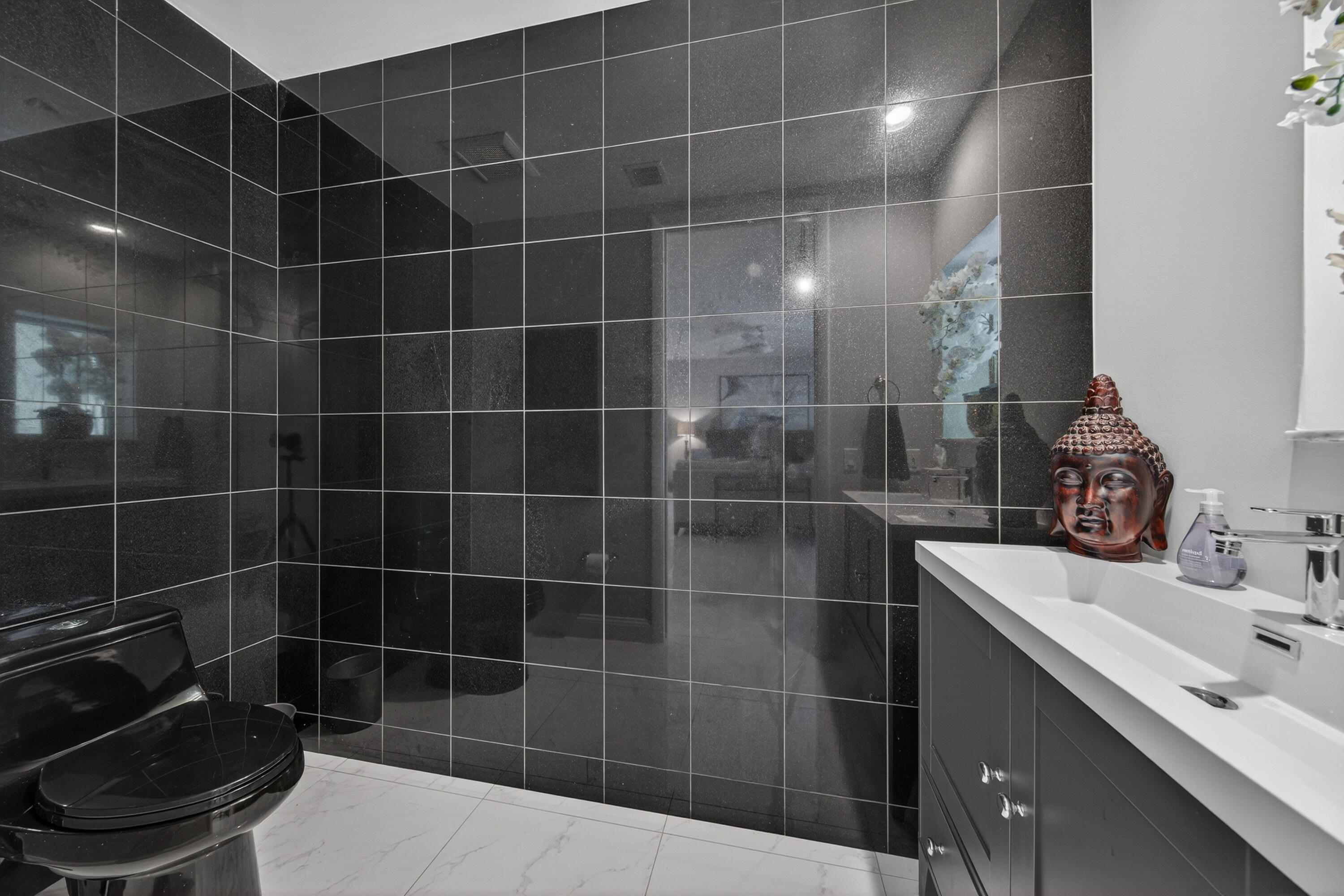 WILTON STATION RES CONDO - Residential