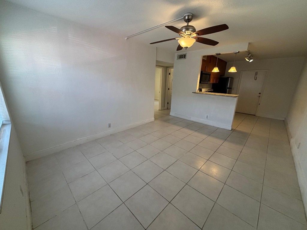 Photo of 4061 N Dixie Highway #17, Oakland Park, FL 33334 (MLS # F10541435)