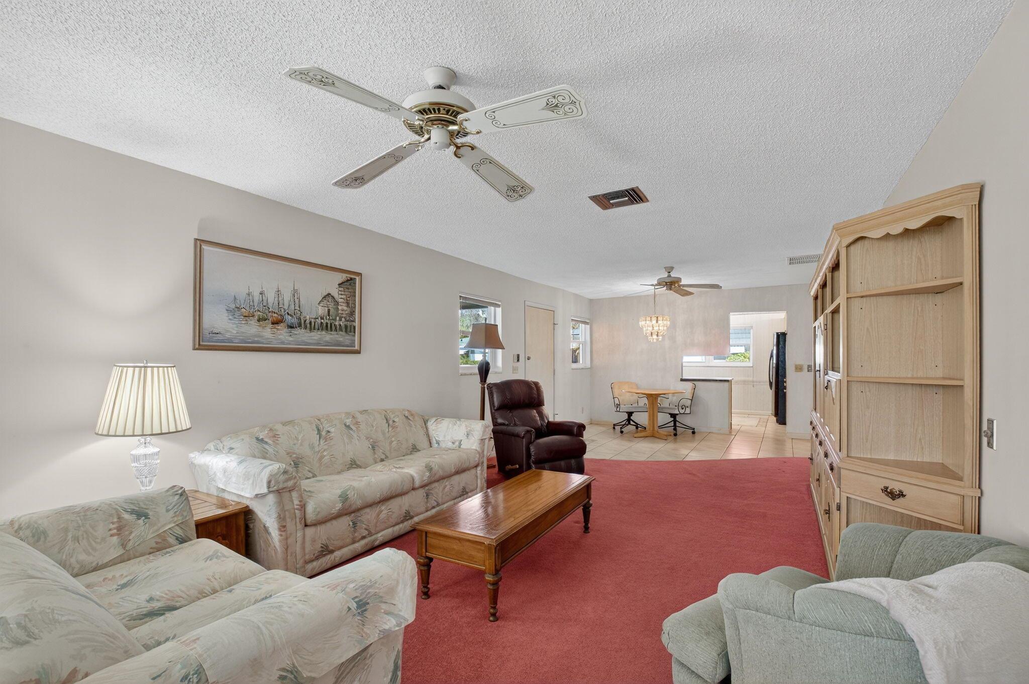 COUNTRY MANORS - Residential