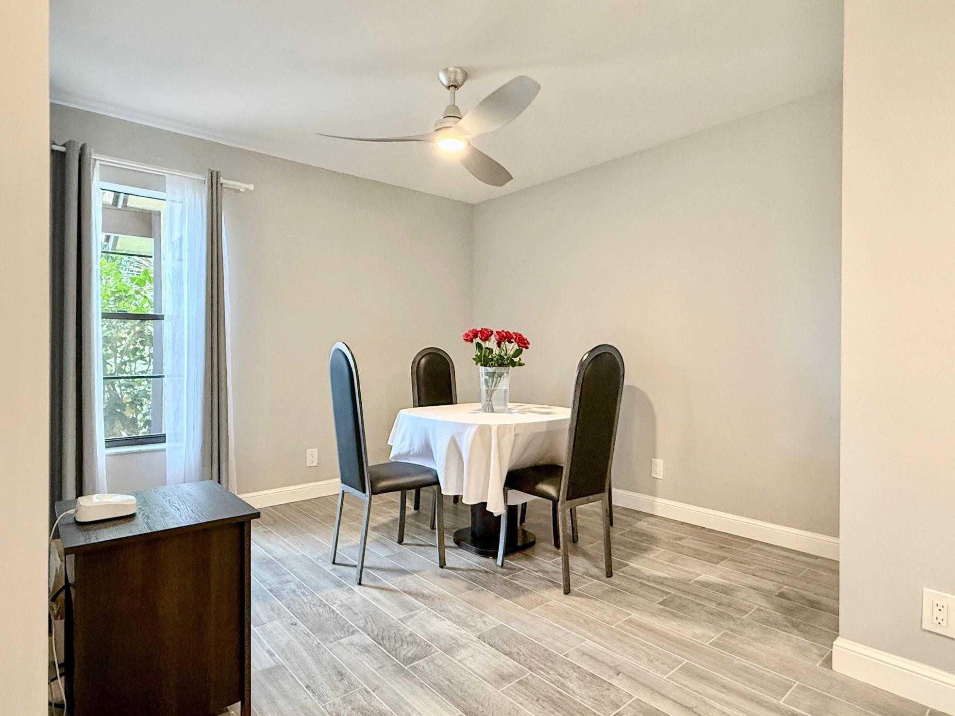 PALM CHASE - Residential