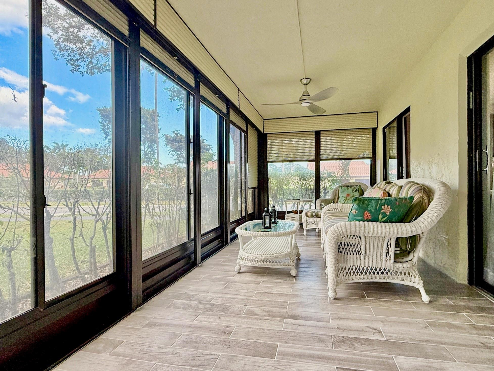 PALM CHASE - Residential