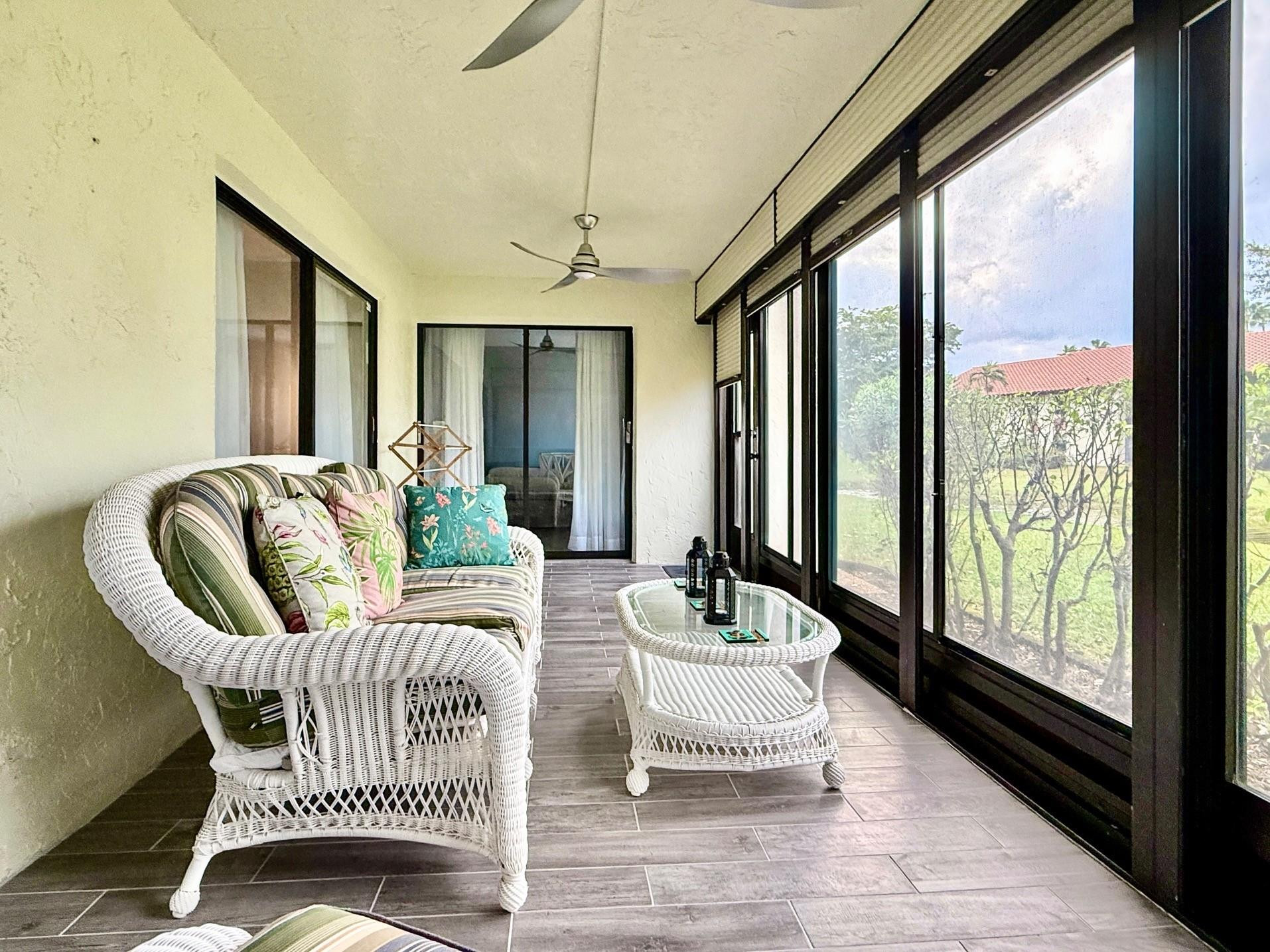 PALM CHASE - Residential