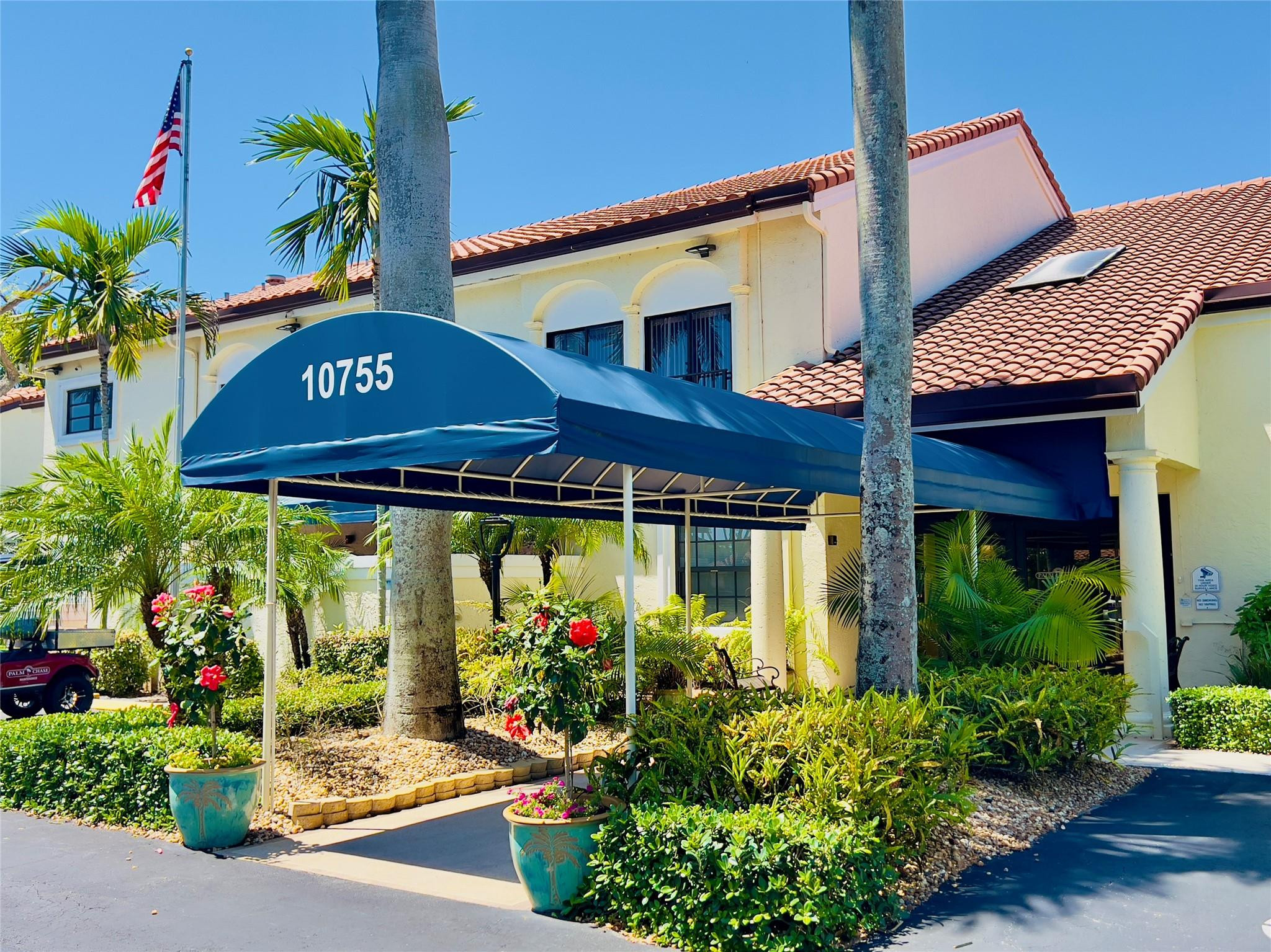 PALM CHASE - Residential