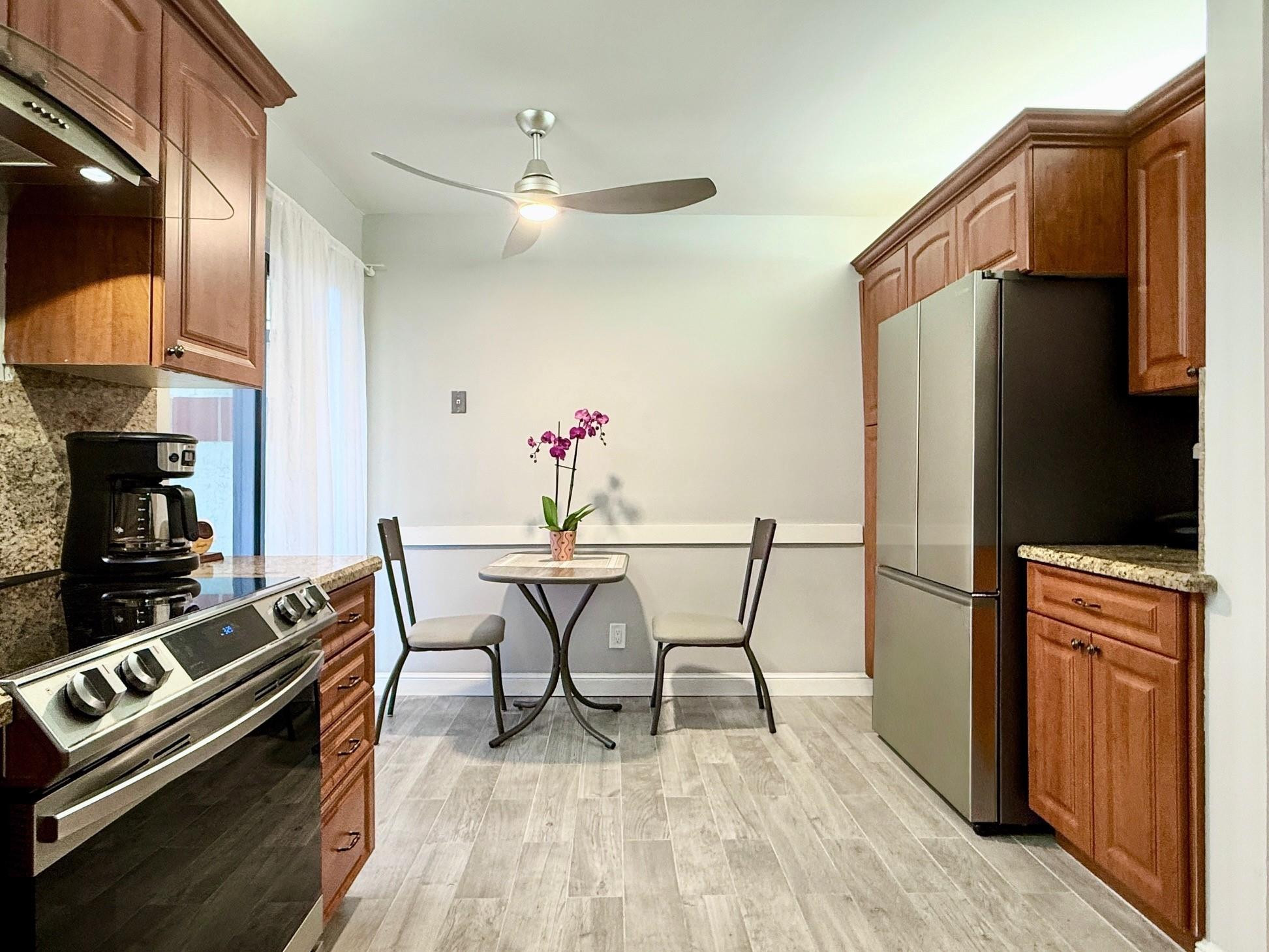 PALM CHASE - Residential