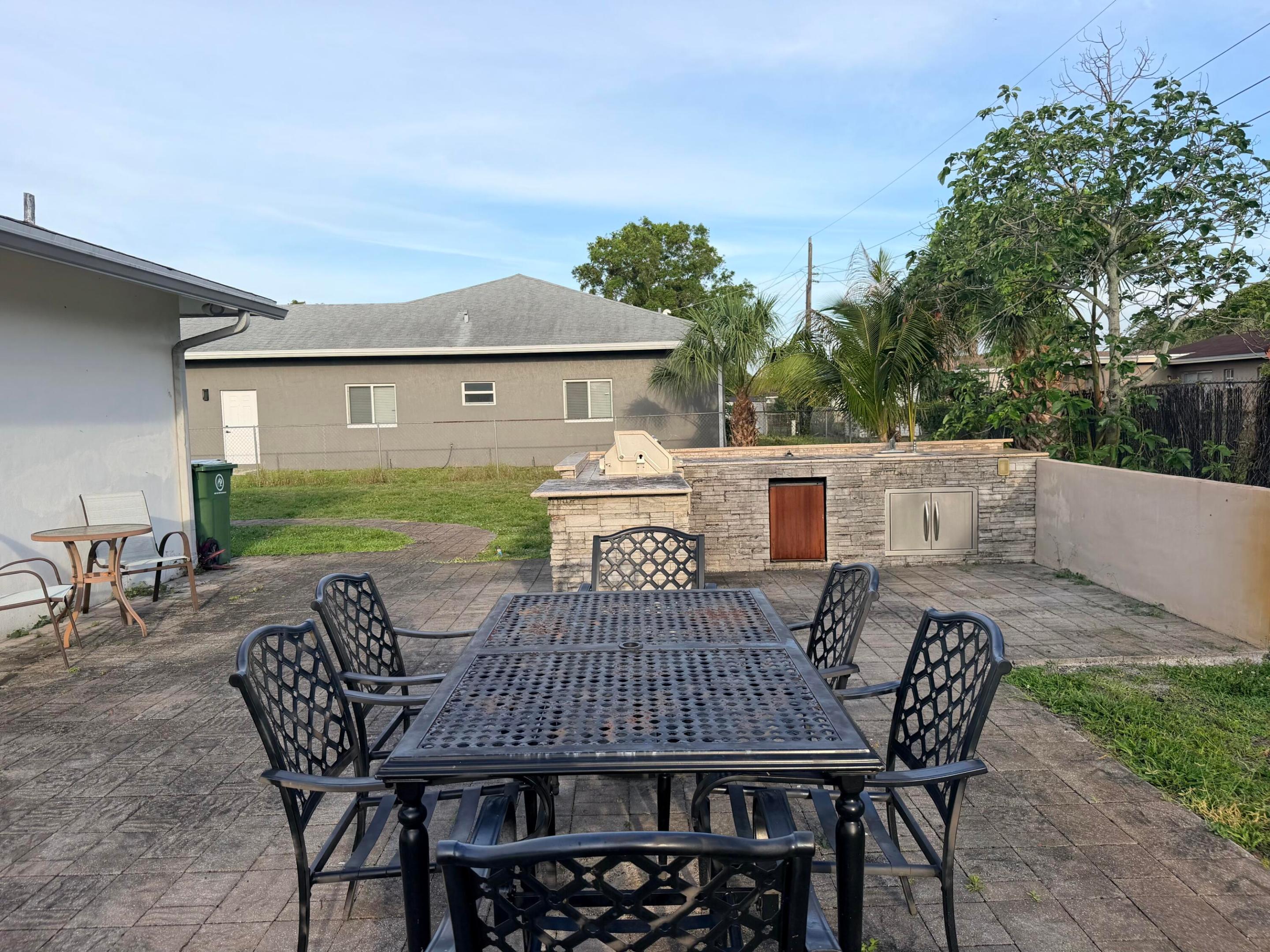 FLAMINGO VILLAGE - Residential