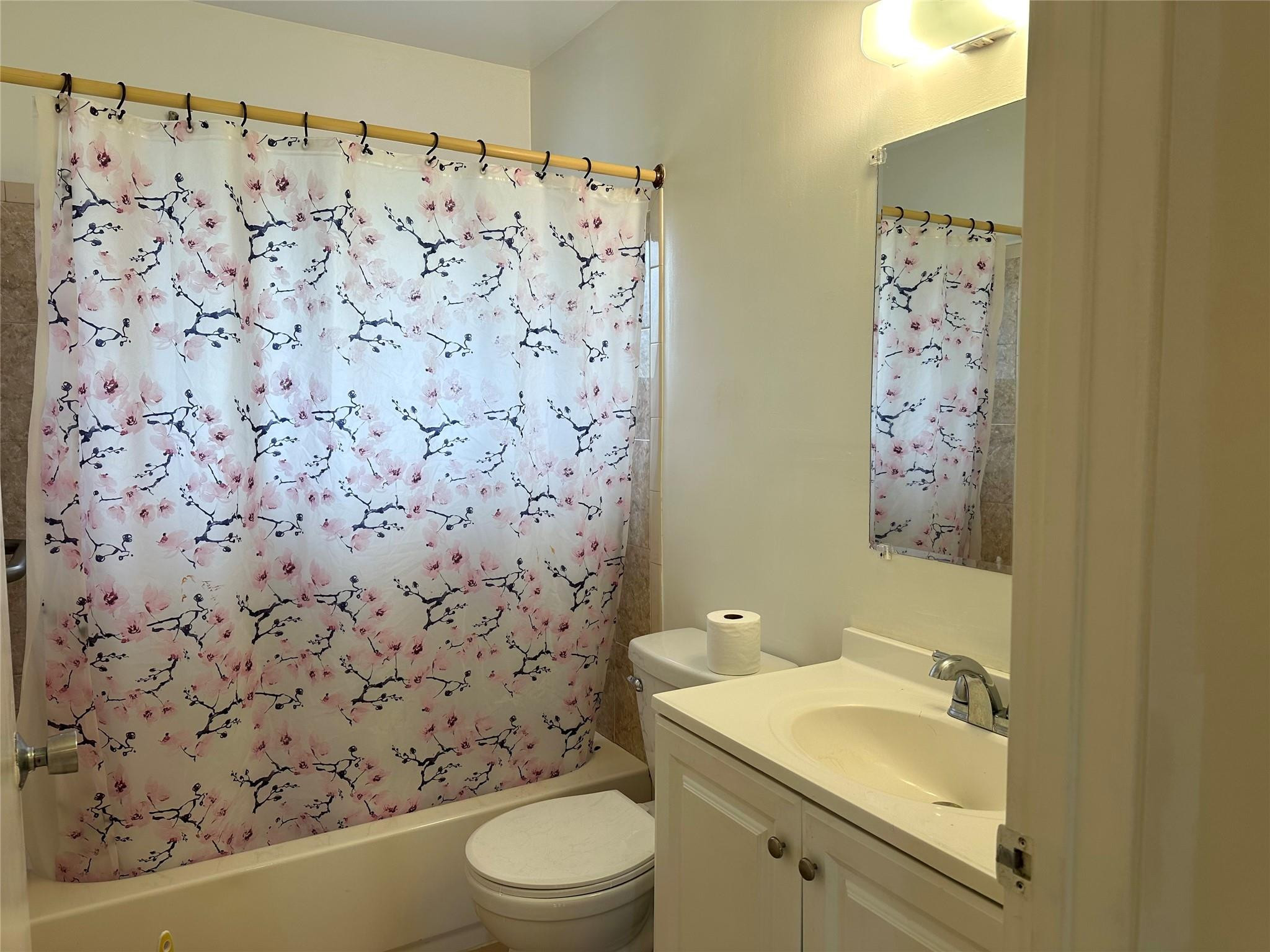 FLAMINGO VILLAGE - Residential