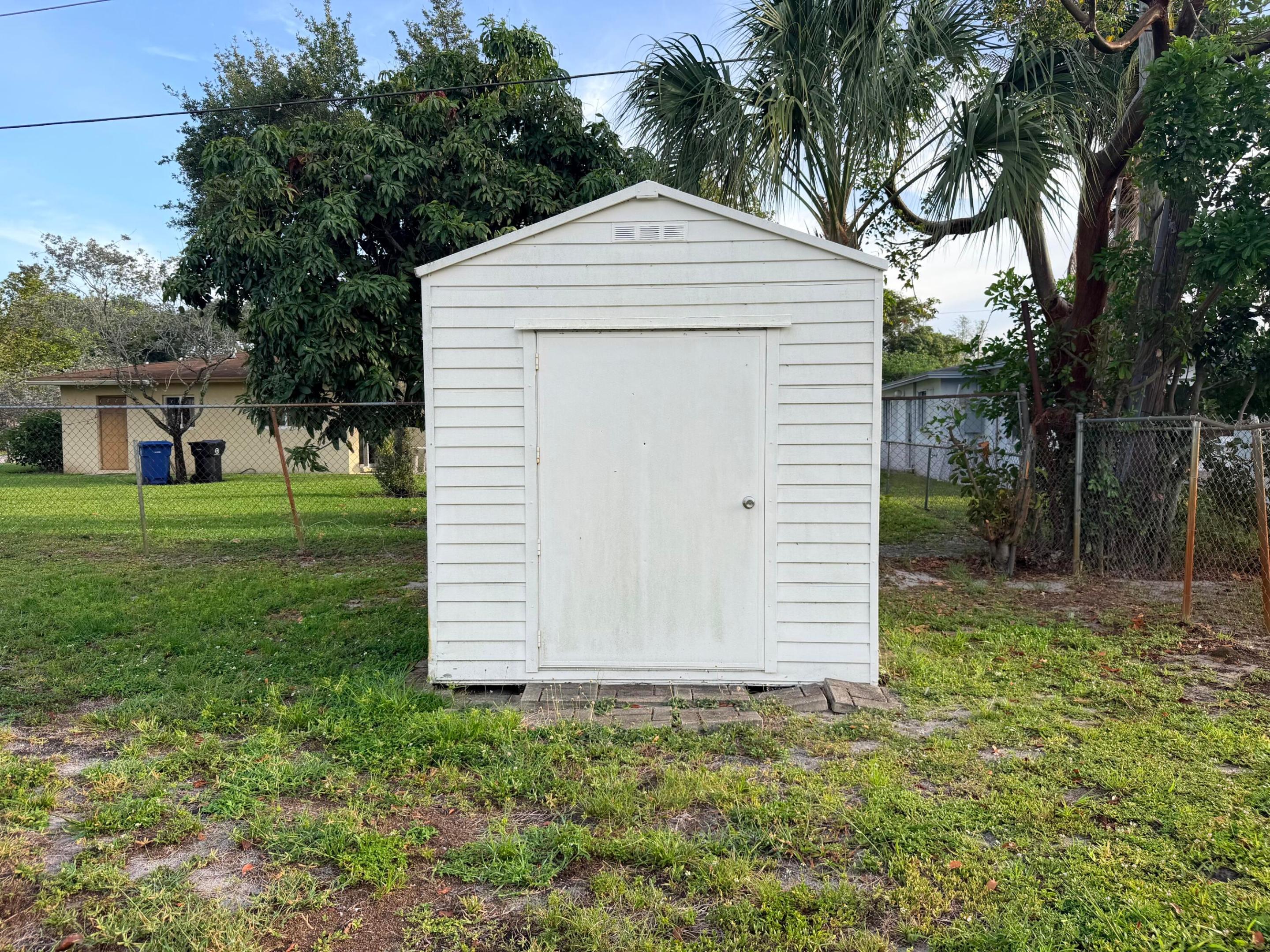 FLAMINGO VILLAGE - Residential