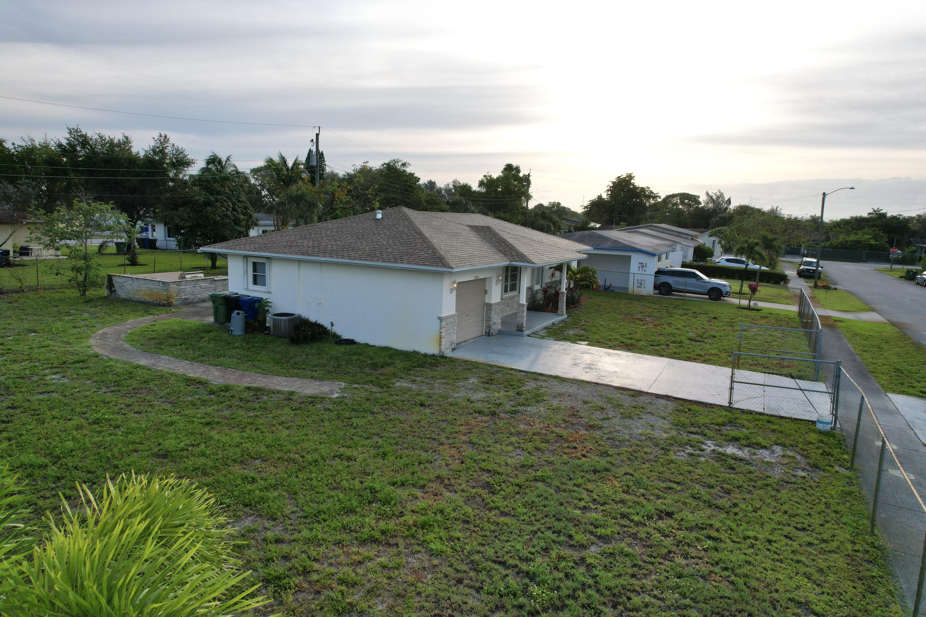 FLAMINGO VILLAGE - Residential