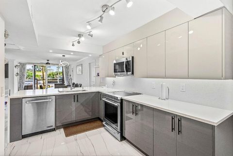 18 Royal Palm Way 109 Boca Raton FL 33432