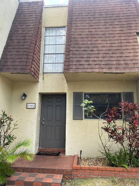8902 Palm Tree Ln 8902 Hollywood FL 33024