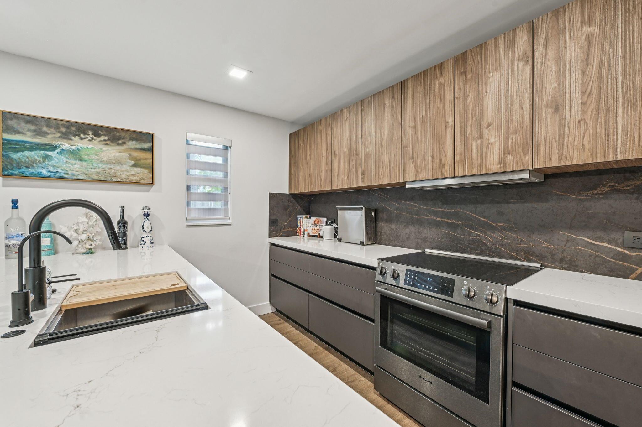 FORSYTH PARK CONDO - Residential